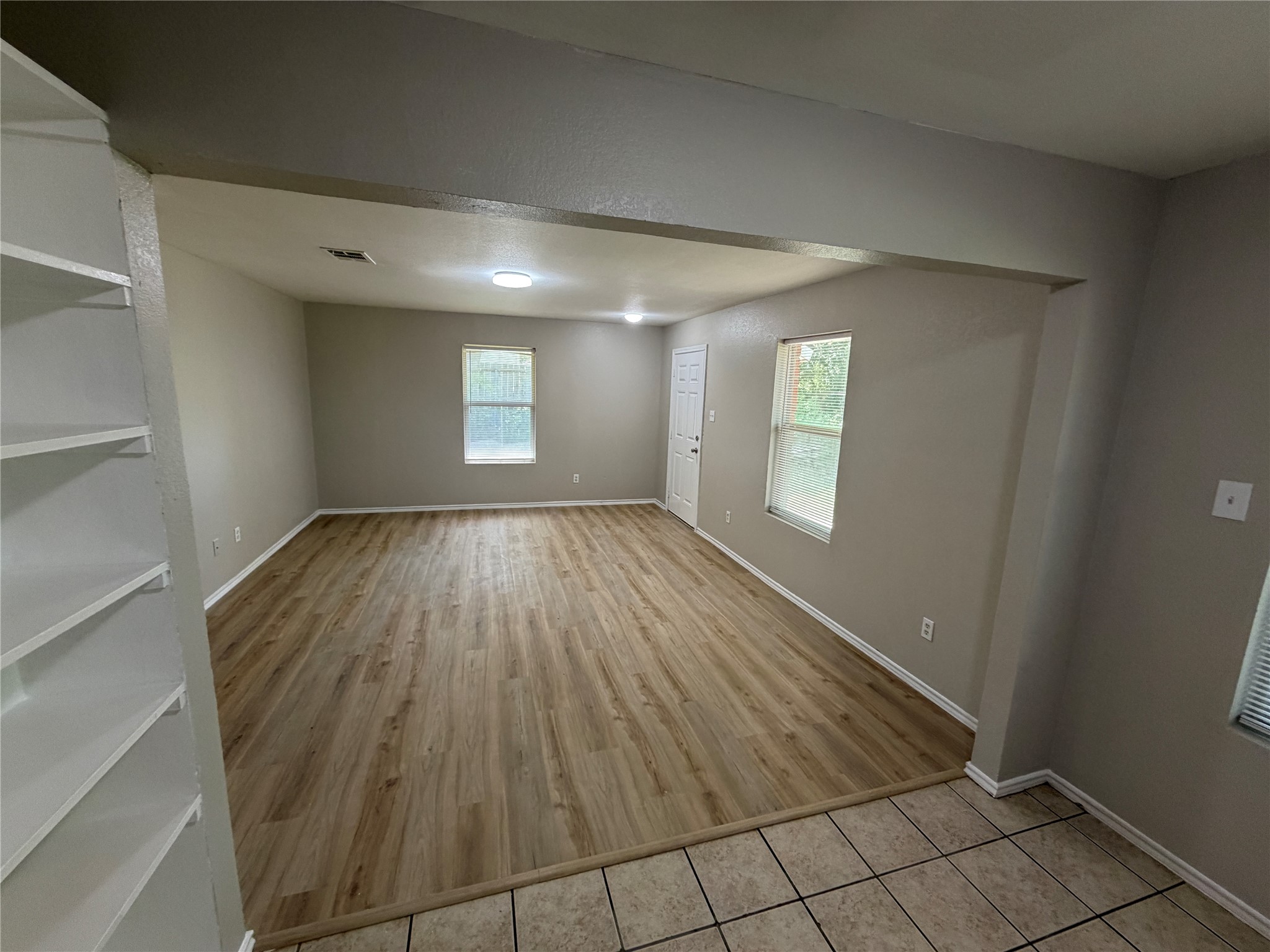 605 NW Main Street Ennis TX 75119