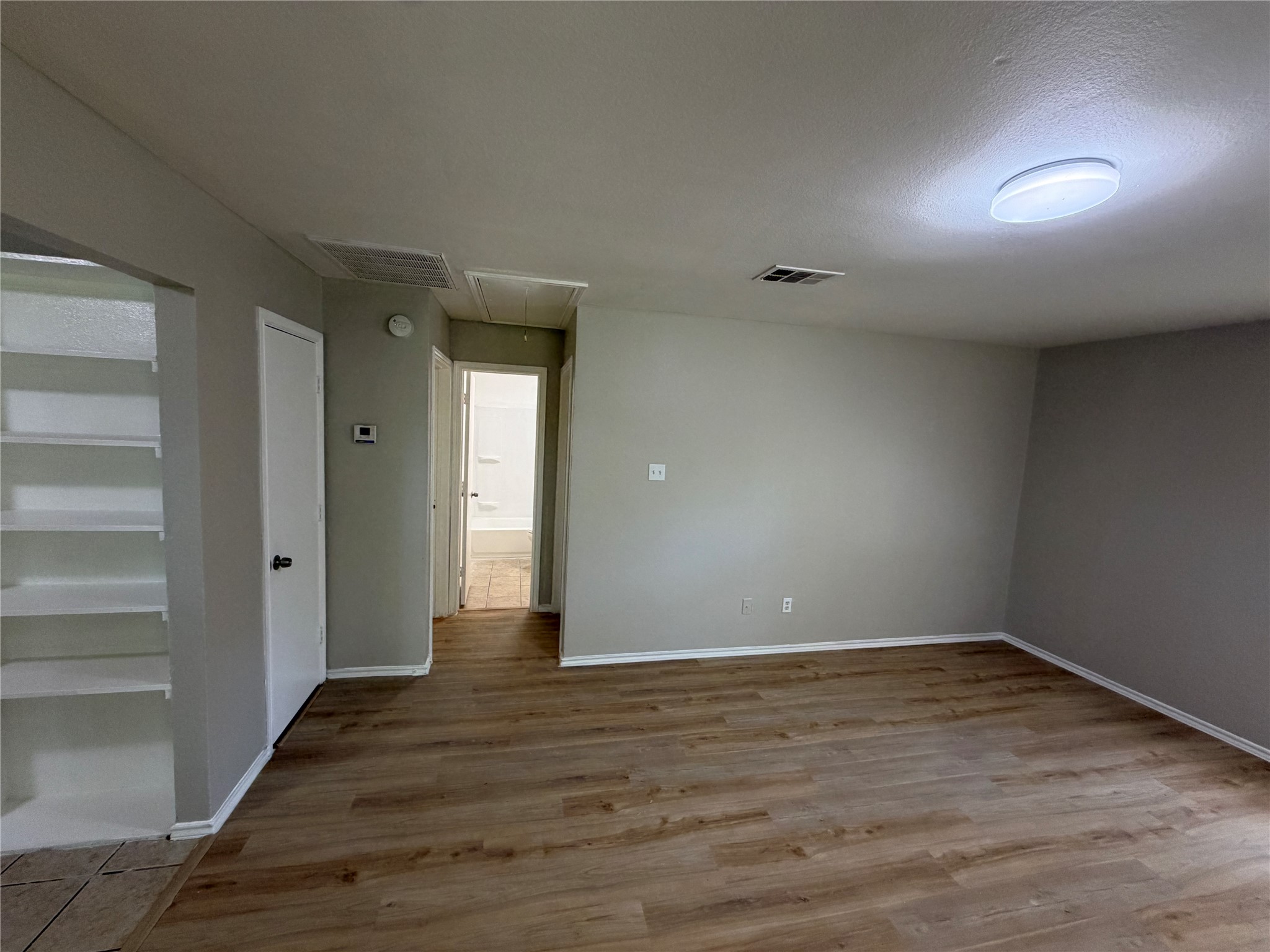 605 NW Main Street Ennis TX 75119