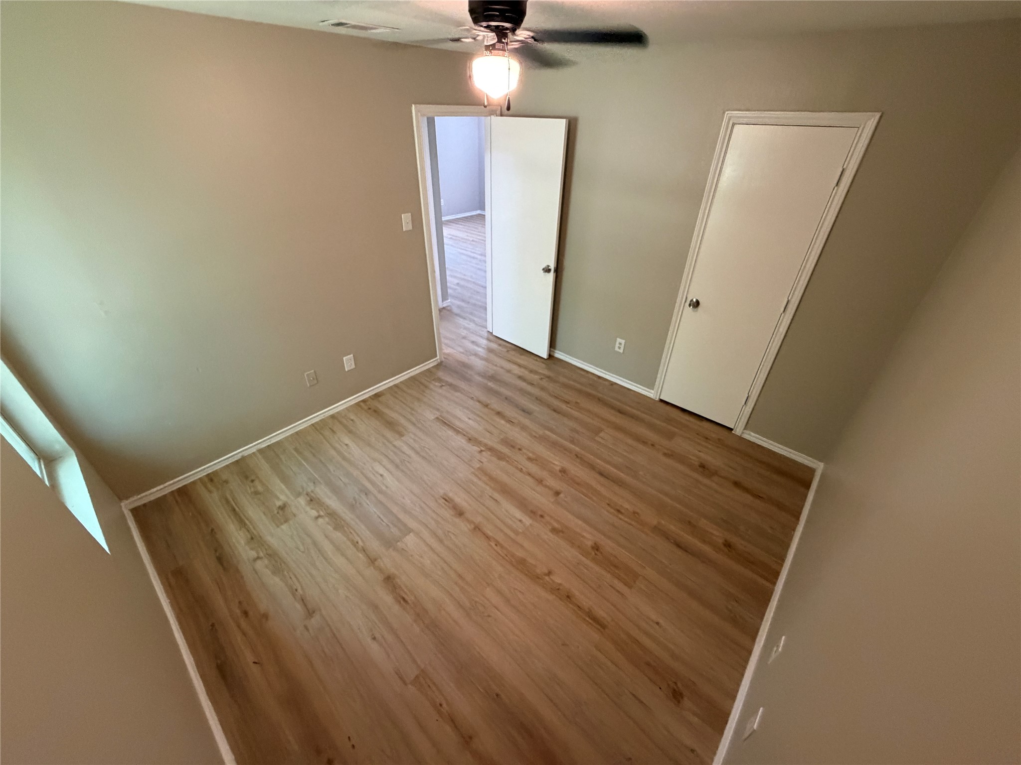 605 NW Main Street Ennis TX 75119