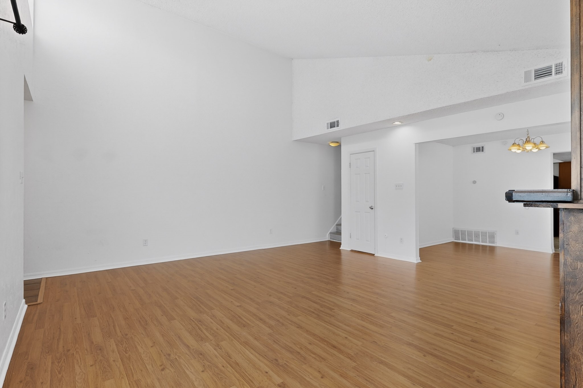 635 Haines Avenue Dallas TX 75208