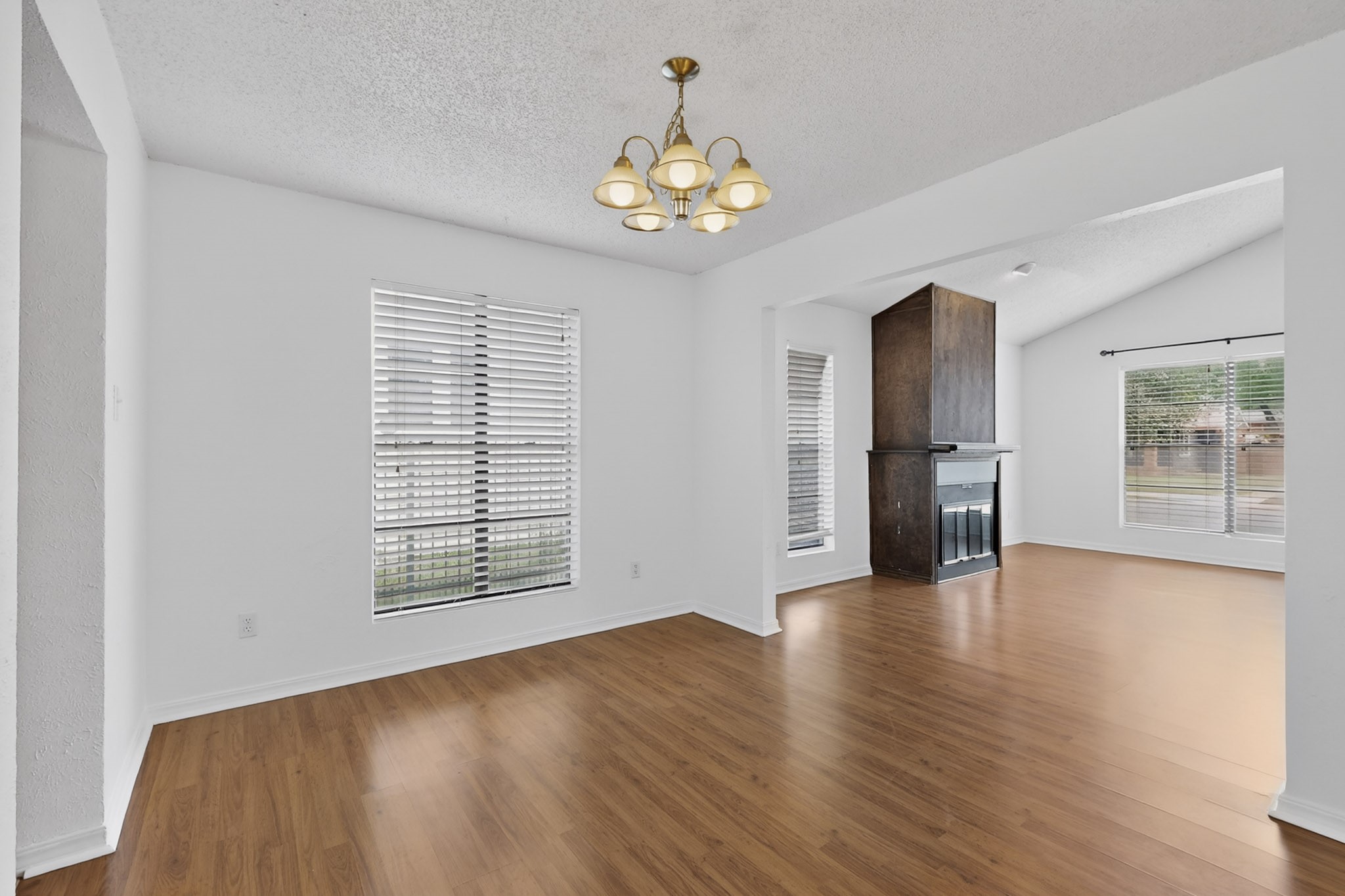 635 Haines Avenue Dallas TX 75208