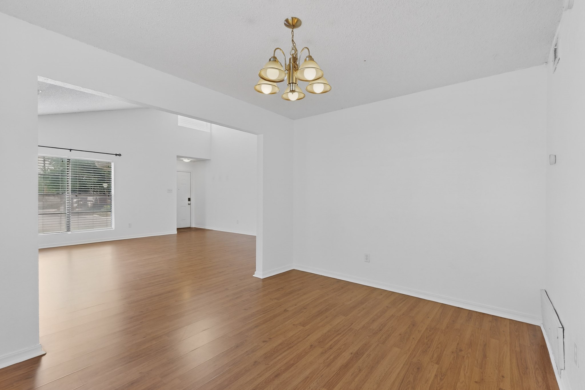 635 Haines Avenue Dallas TX 75208