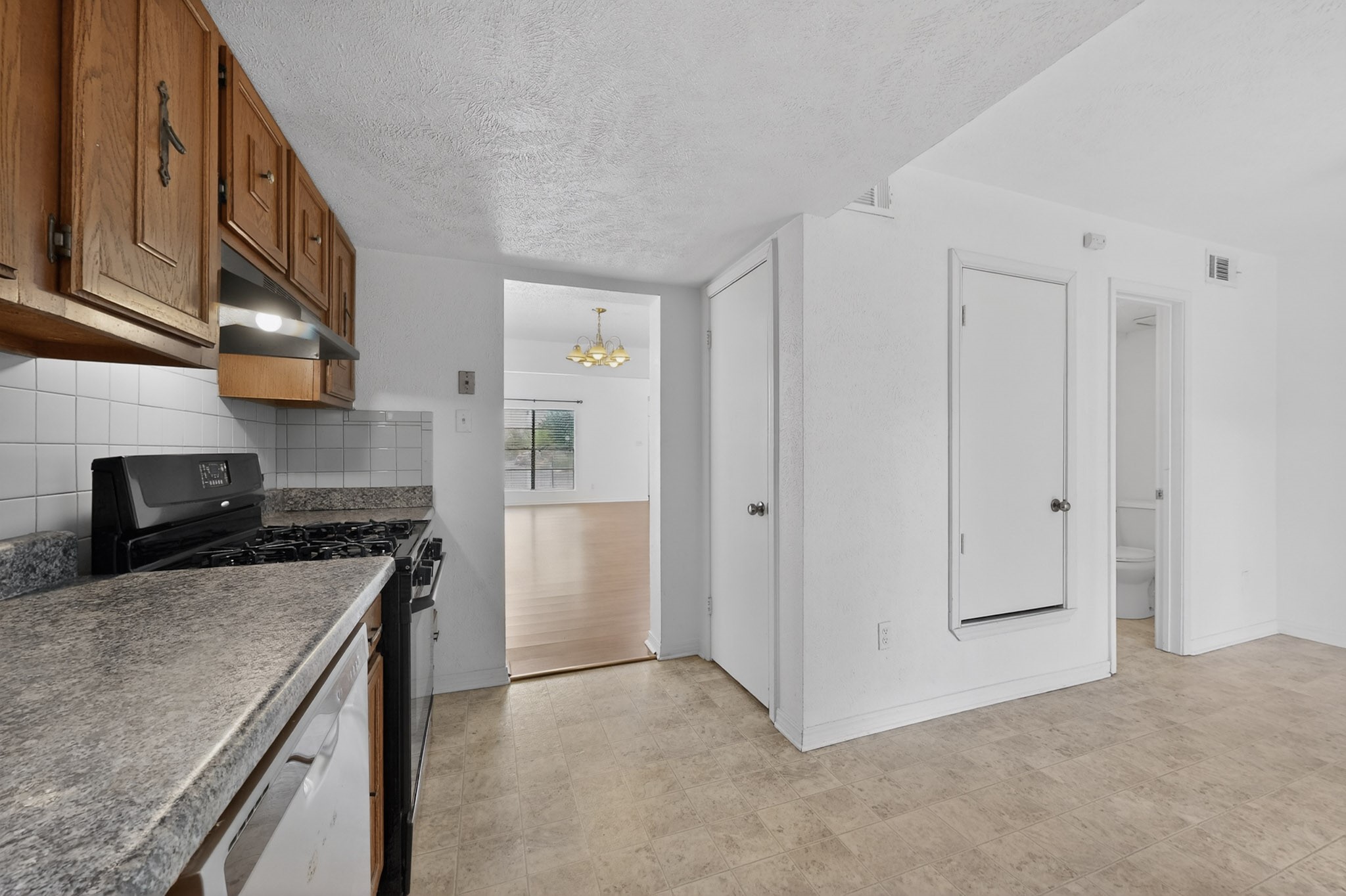 635 Haines Avenue Dallas TX 75208