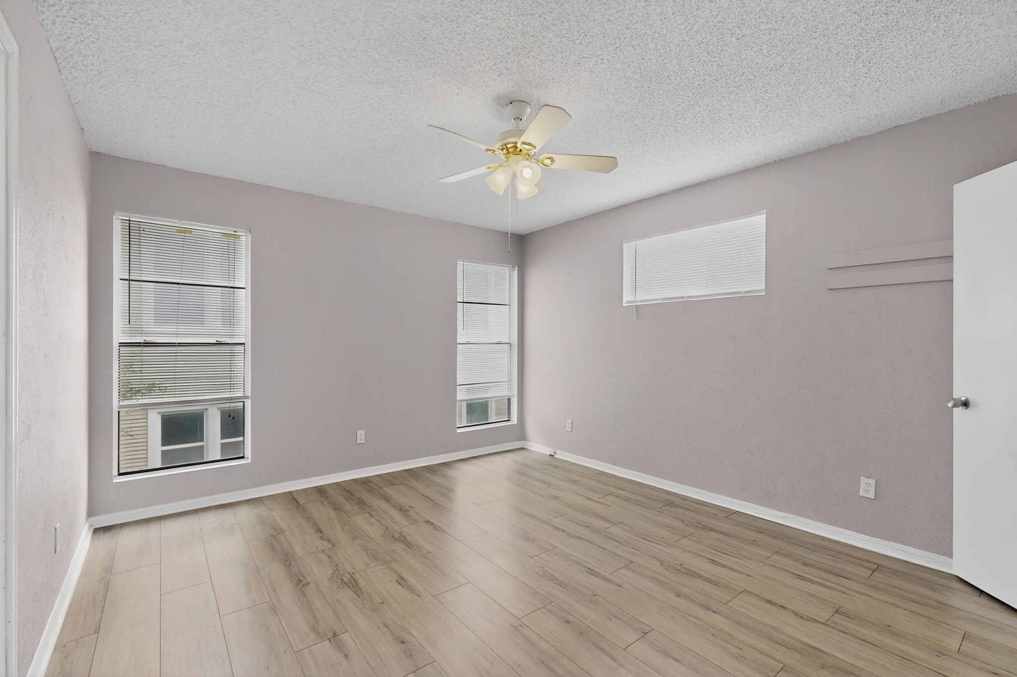 635 Haines Avenue Dallas TX 75208