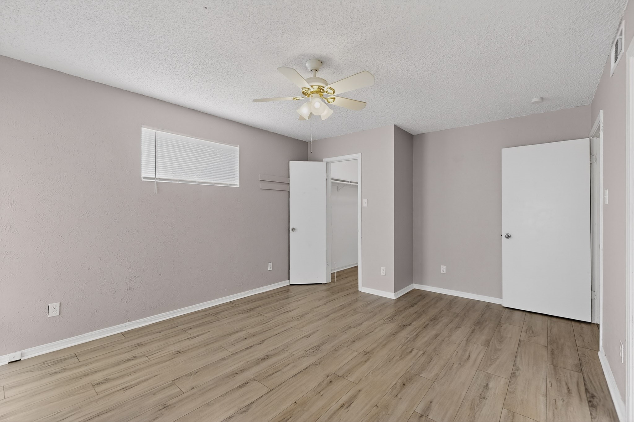 635 Haines Avenue Dallas TX 75208