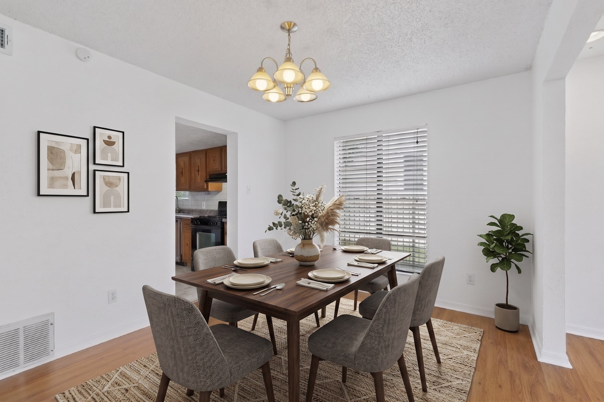 635 Haines Avenue Dallas TX 75208