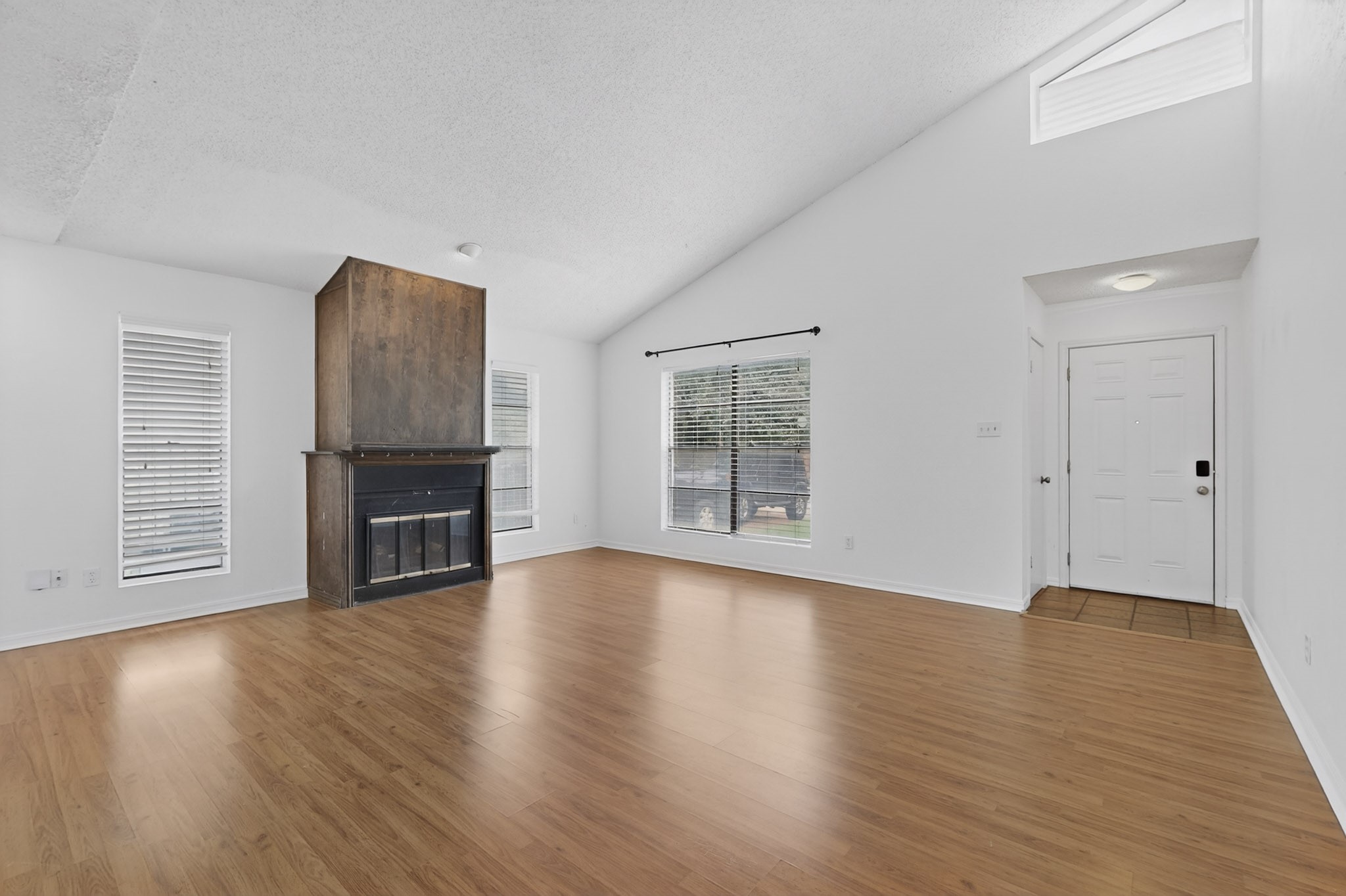 635 Haines Avenue Dallas TX 75208