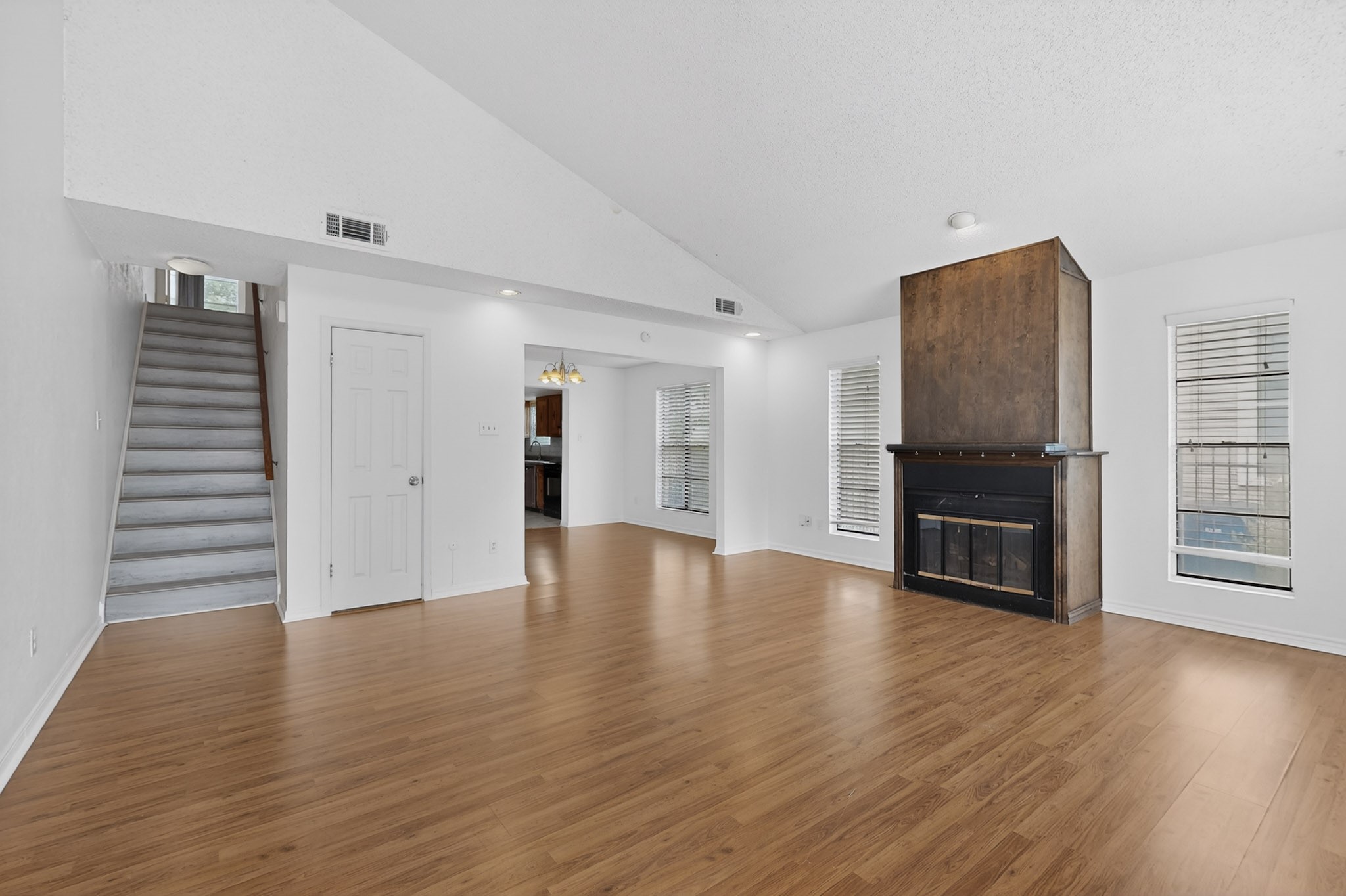 635 Haines Avenue Dallas TX 75208