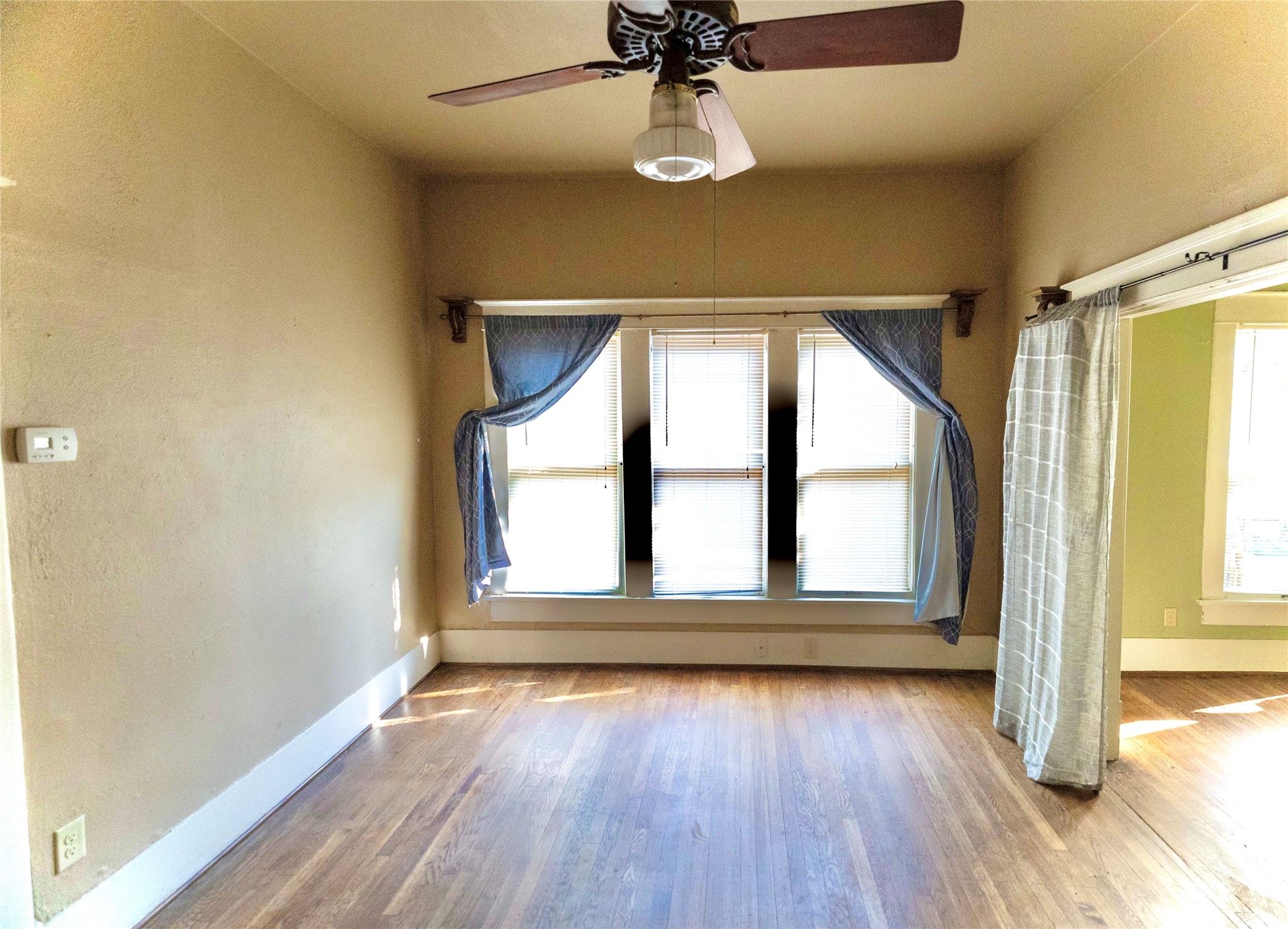 5627 Worth Street Dallas TX 75214