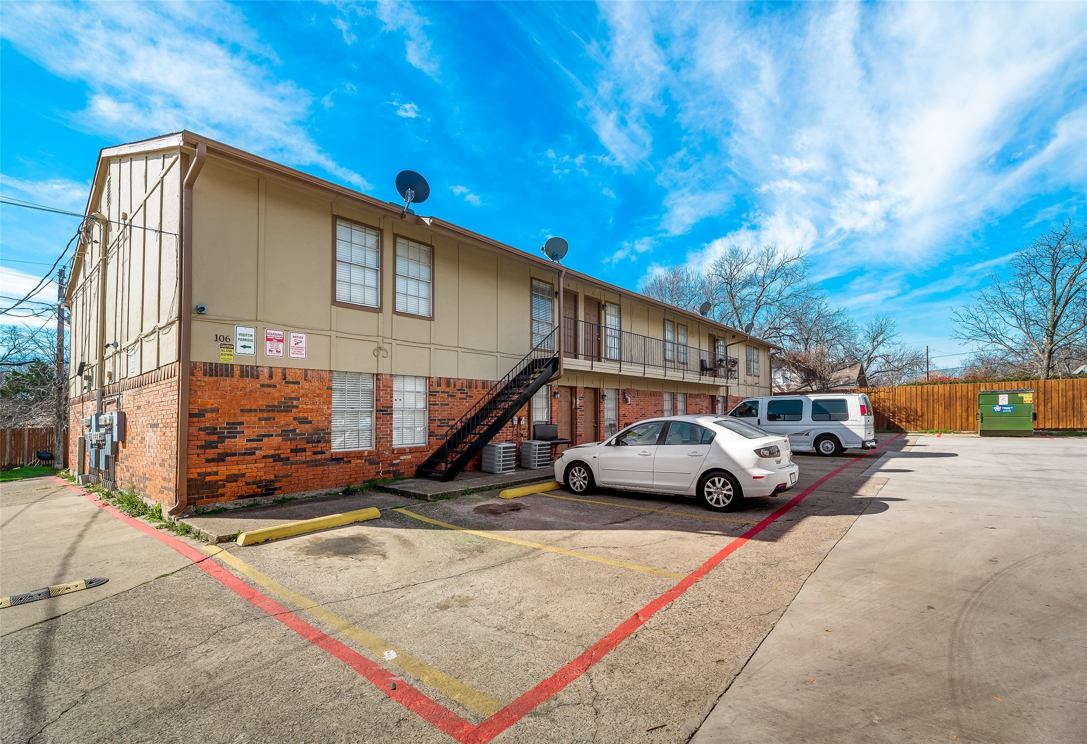 106 E Cedar Street Arlington TX 76011