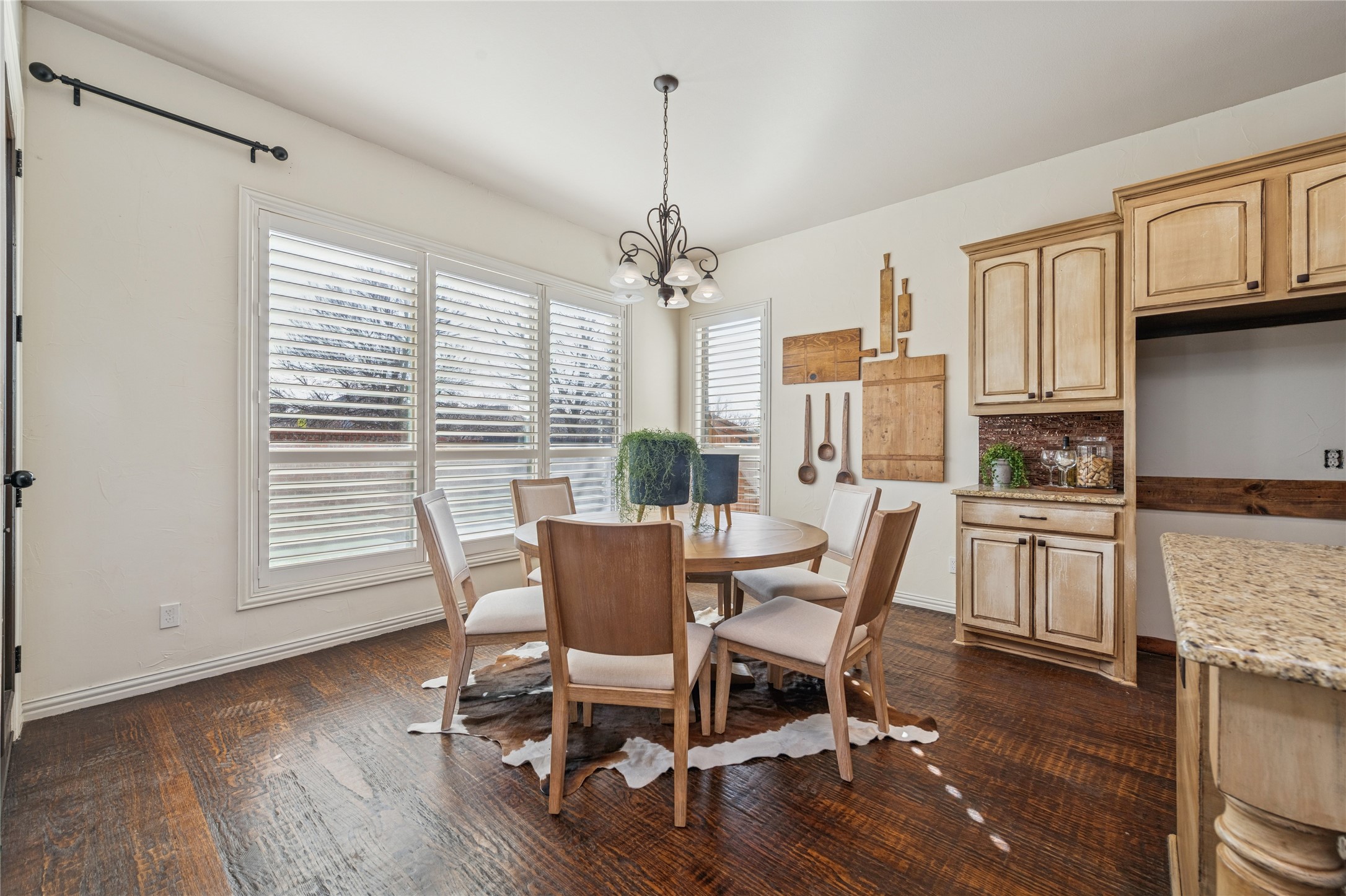 1124 Grant Avenue Lantana TX 76226