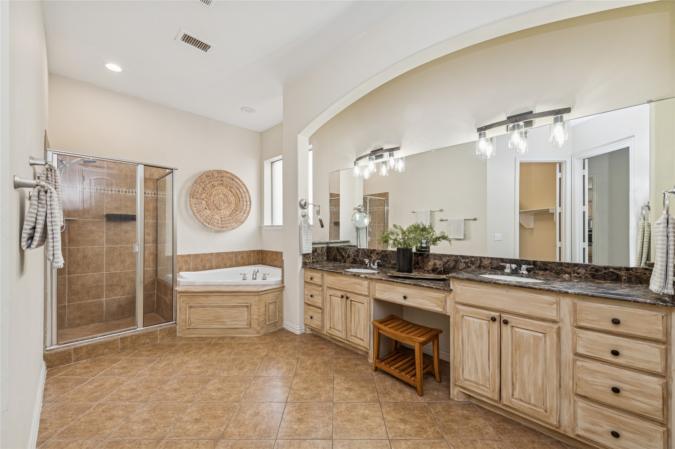 1124 Grant Avenue Lantana TX 76226