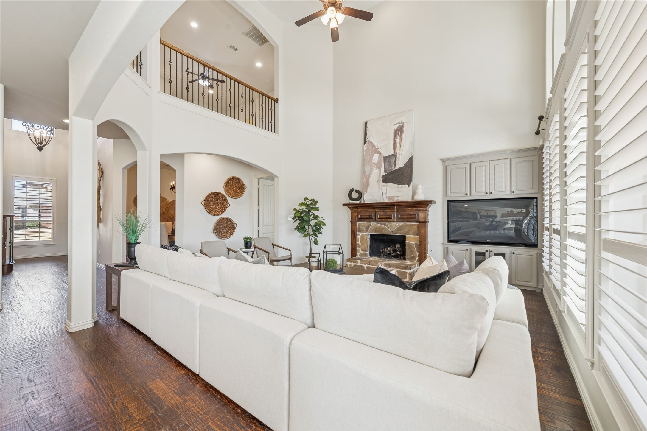 1124 Grant Avenue Lantana TX 76226