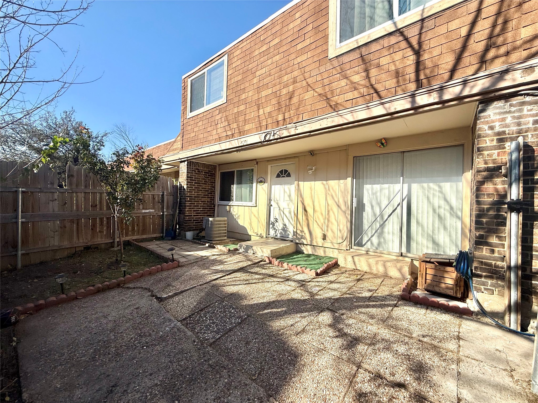 4401 Tophill Lane Irving TX 75038