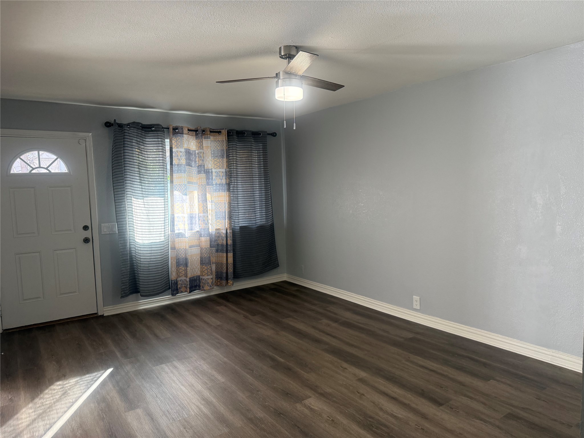 4401 Tophill Lane Irving TX 75038