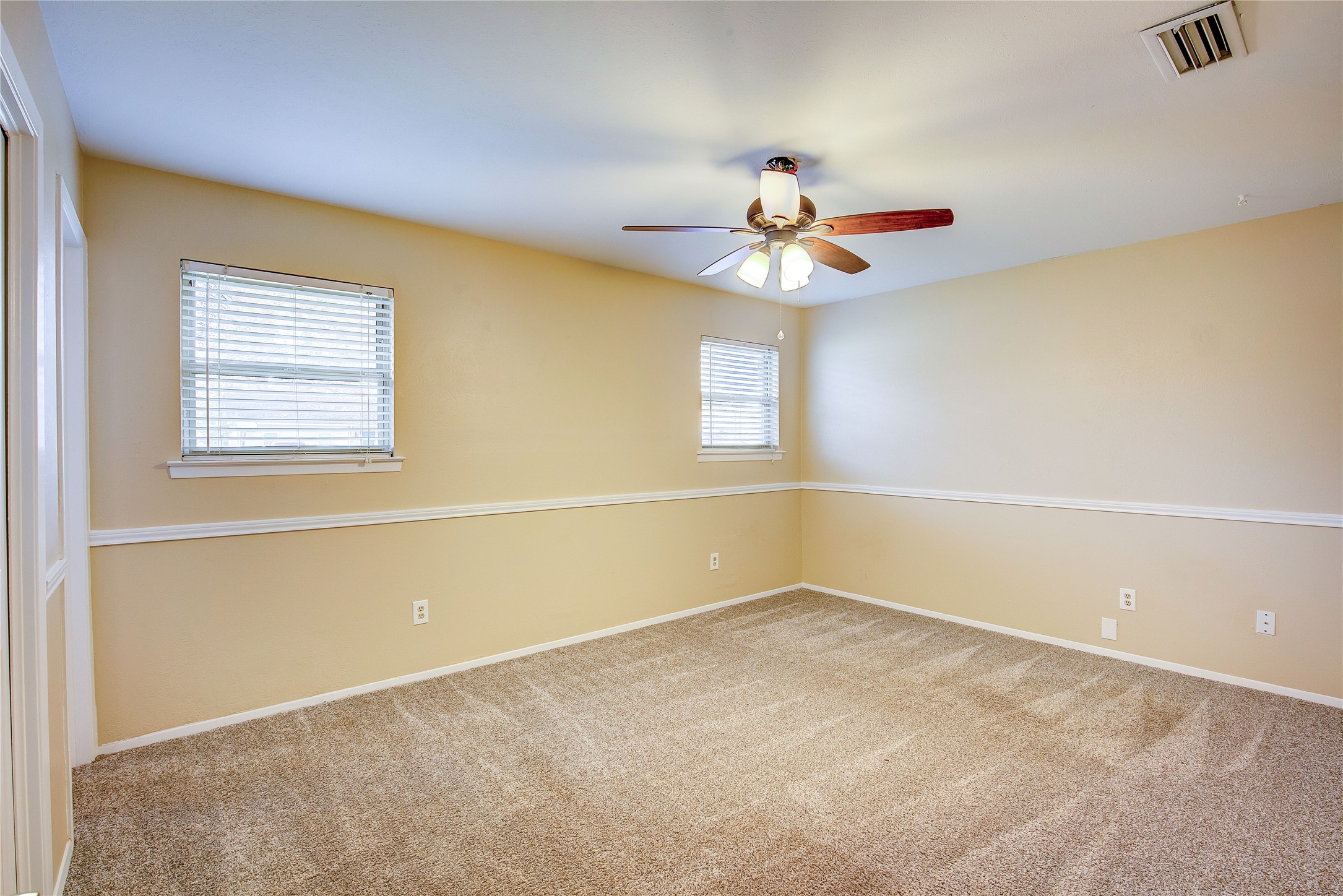 2104 Meadow Dale Irving TX 75060