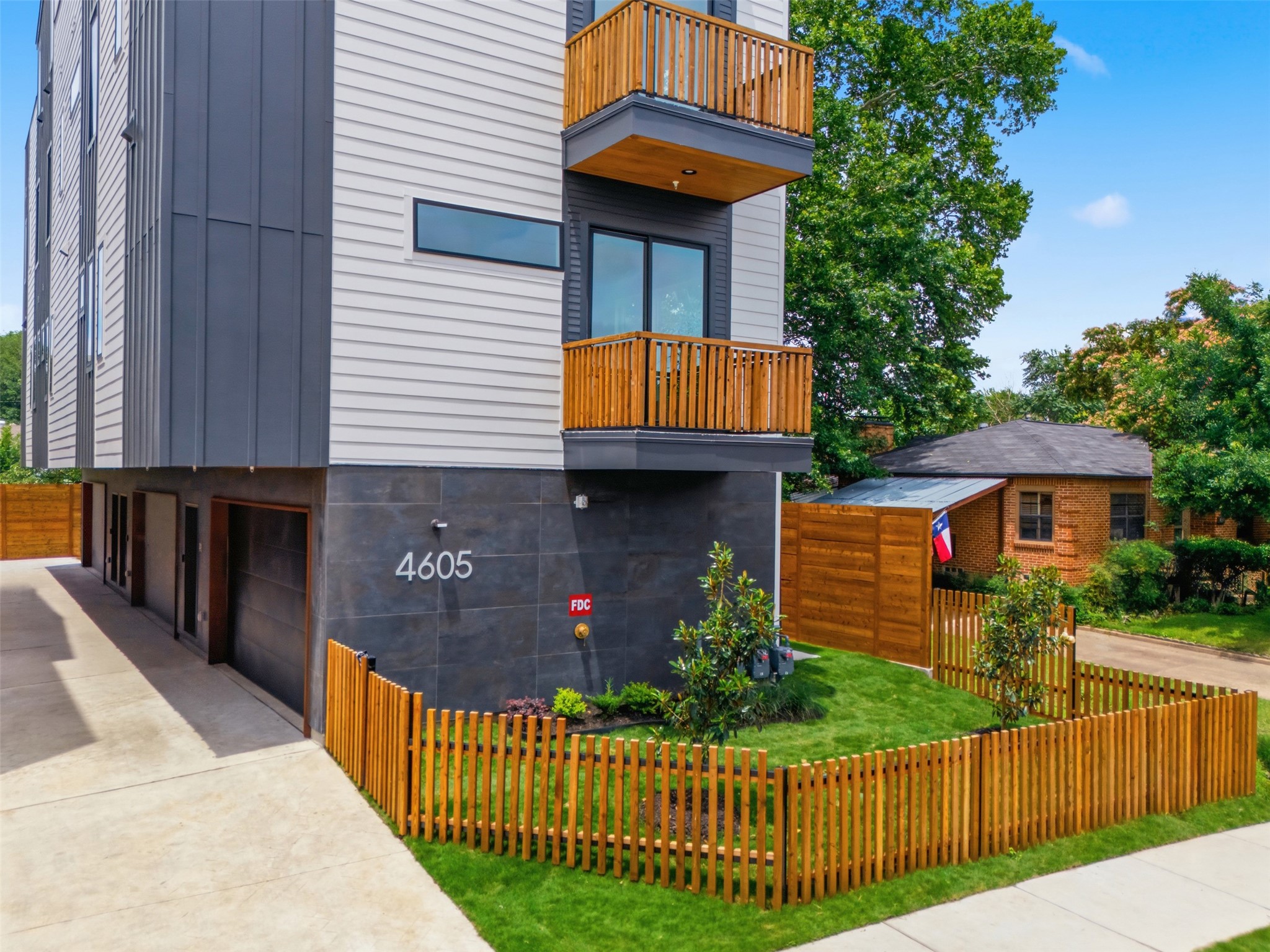 4605 Belmont Avenue Dallas TX 75204