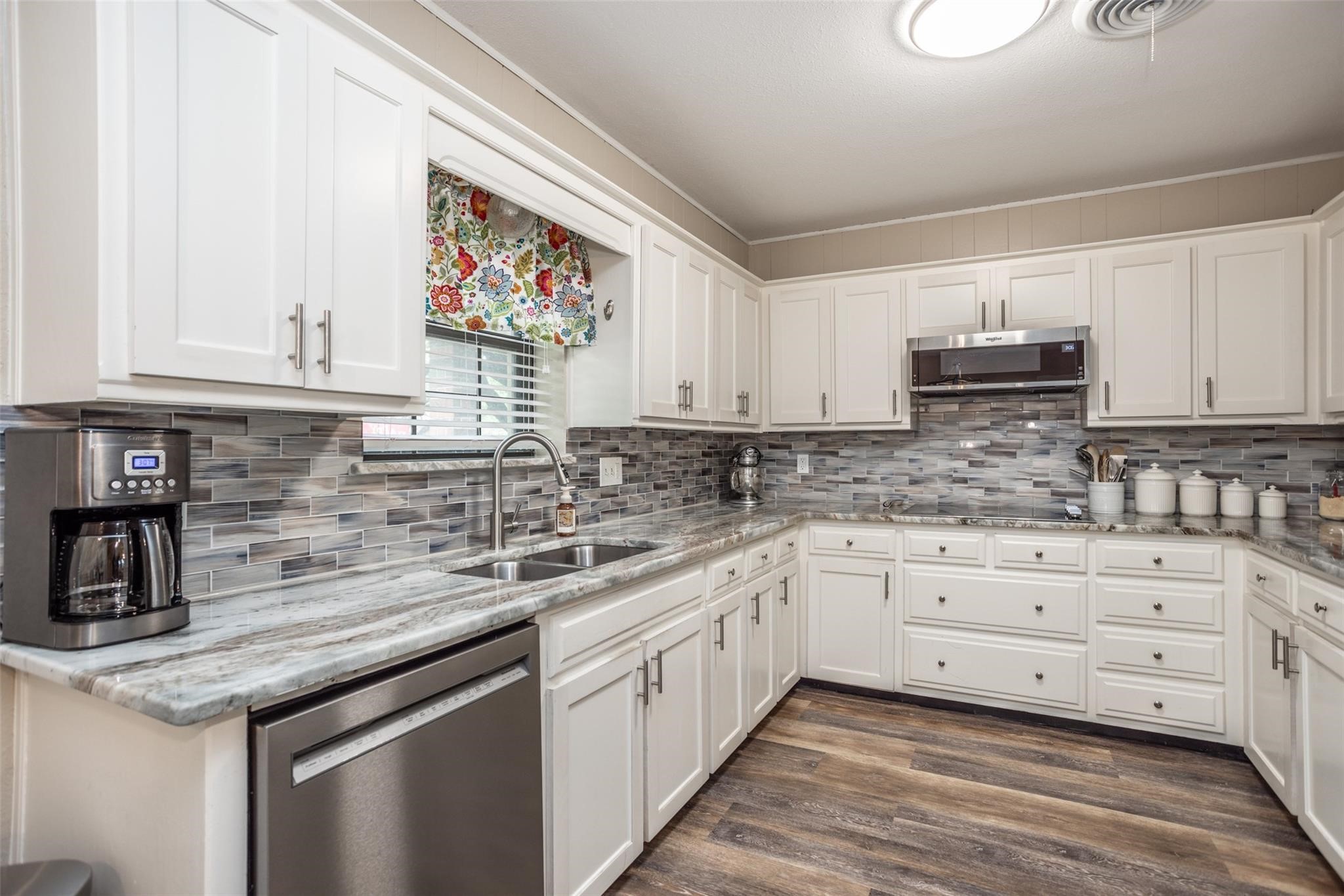 2002 Everglade Drive Gainesville TX 76240