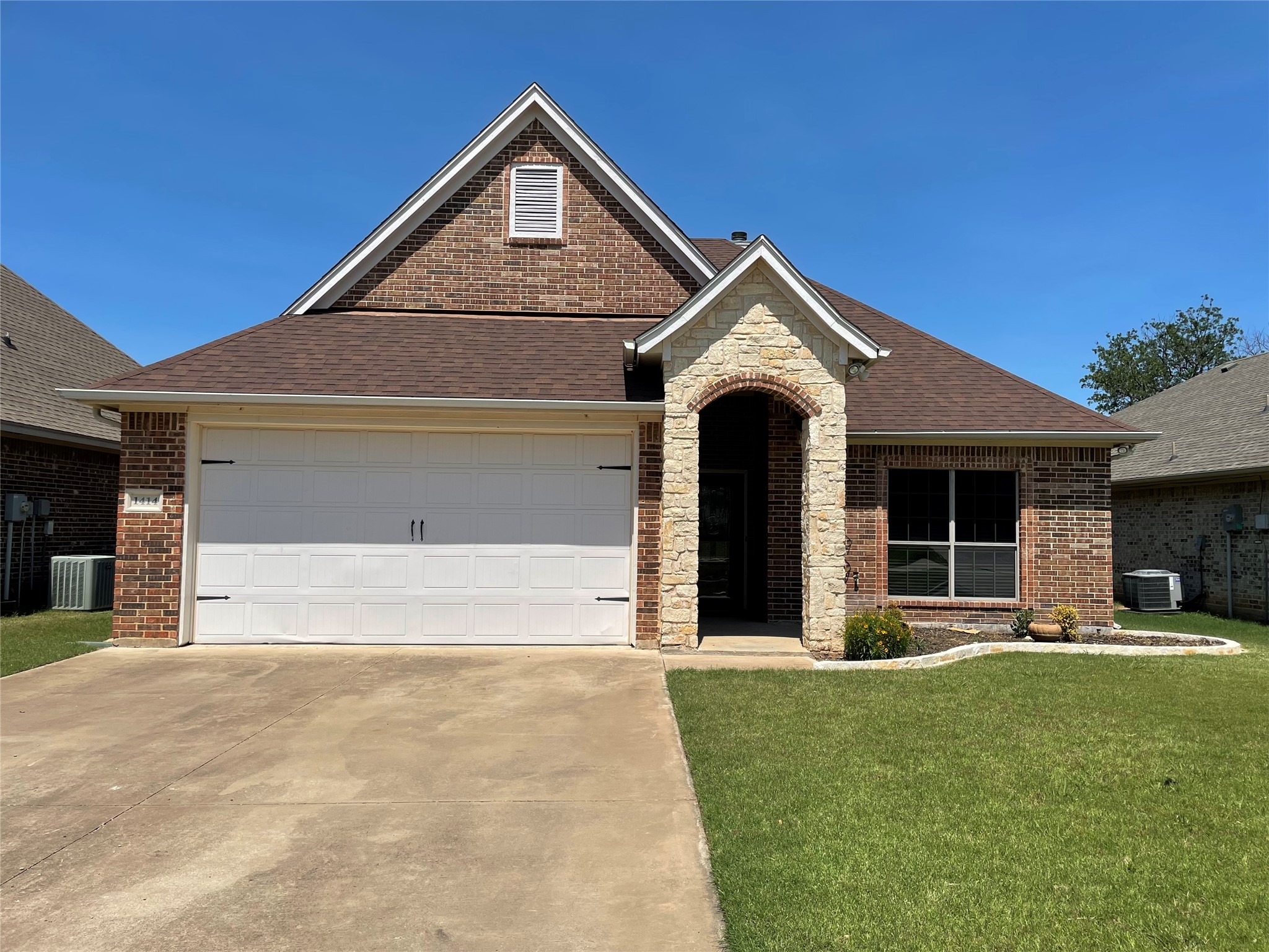1414 Lauren Lane Granbury TX 76048