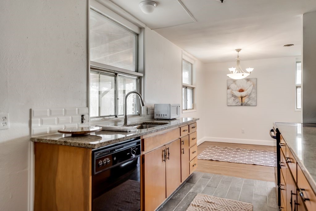 1815 Spring Avenue Carrollton TX 75006