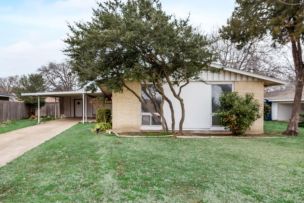 1815 Spring Avenue Carrollton TX 75006