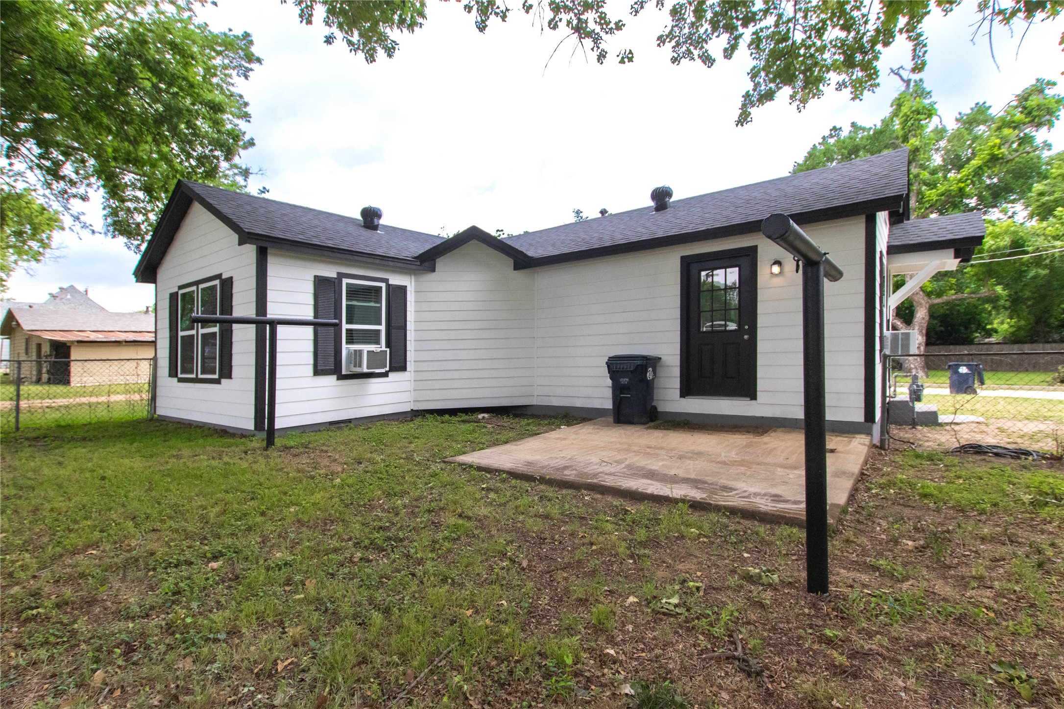 114 Owens Lane Denton TX 76209