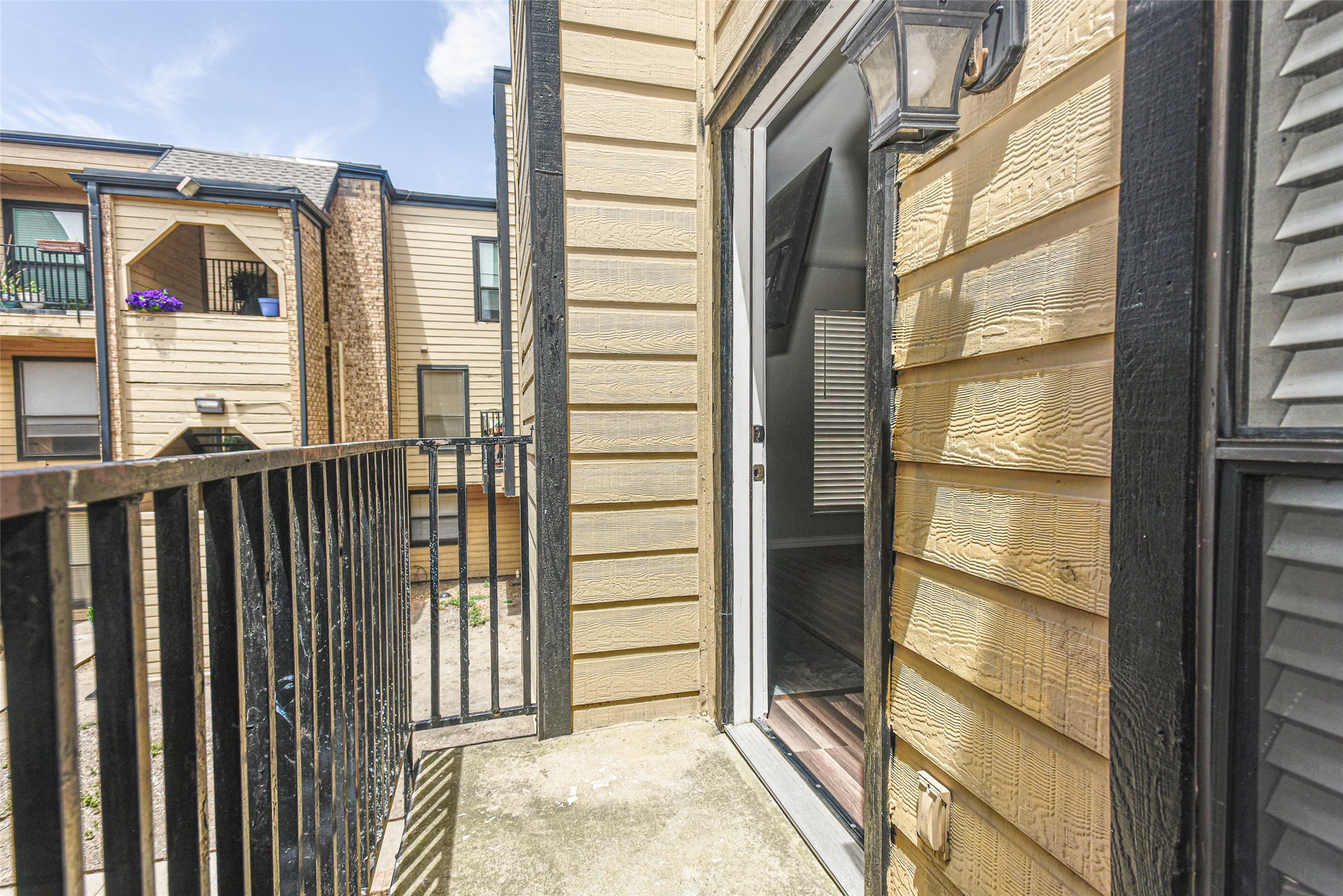 3022 Forest Lane Dallas TX 75234
