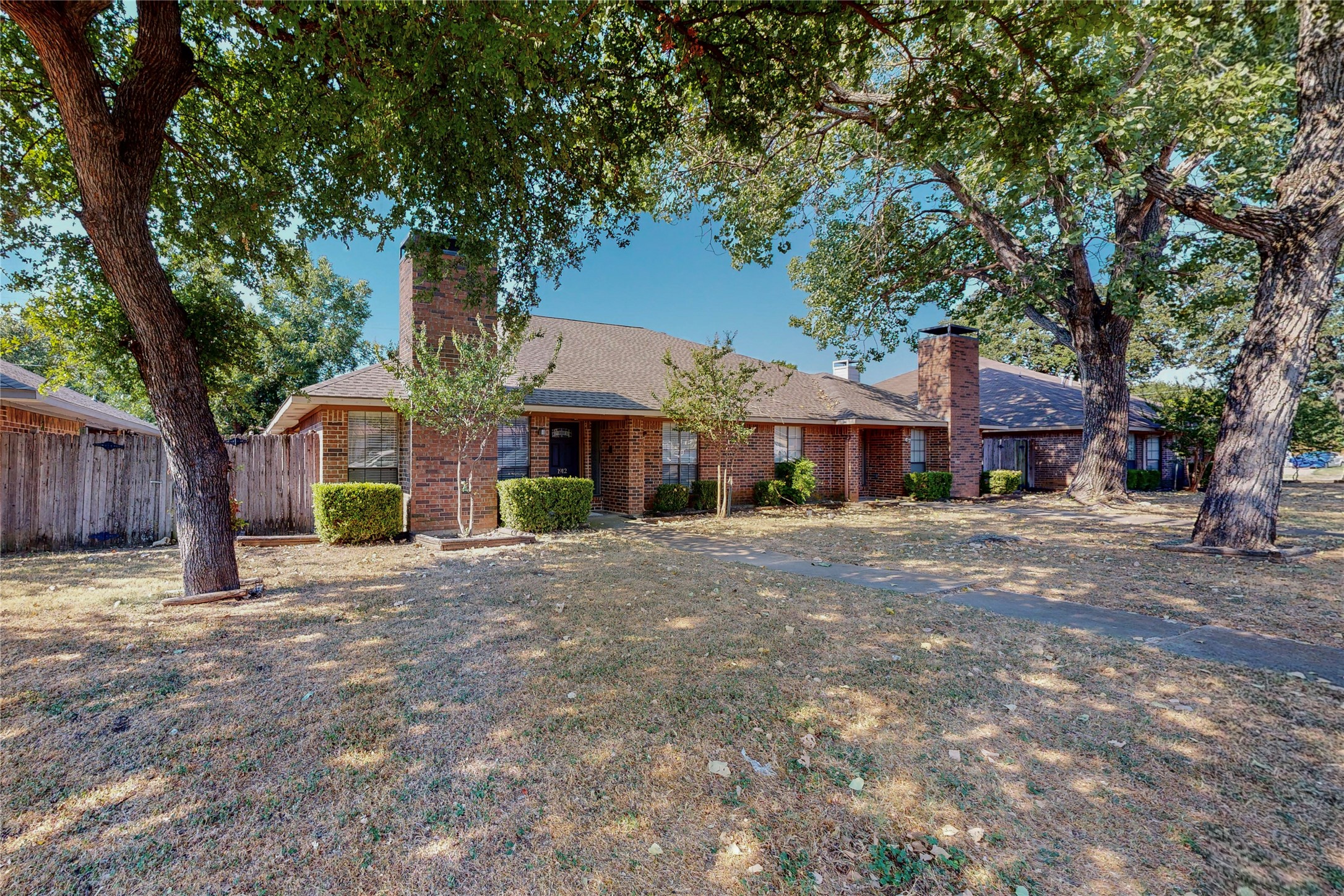 1912 N Irving Heights Drive Irving TX 75061