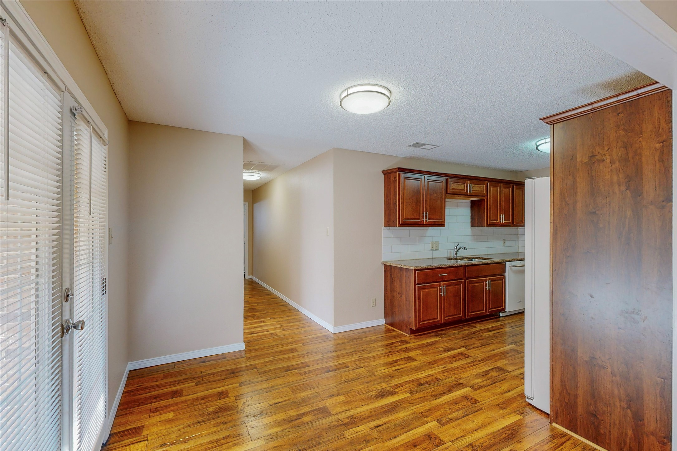 1912 N Irving Heights Drive Irving TX 75061