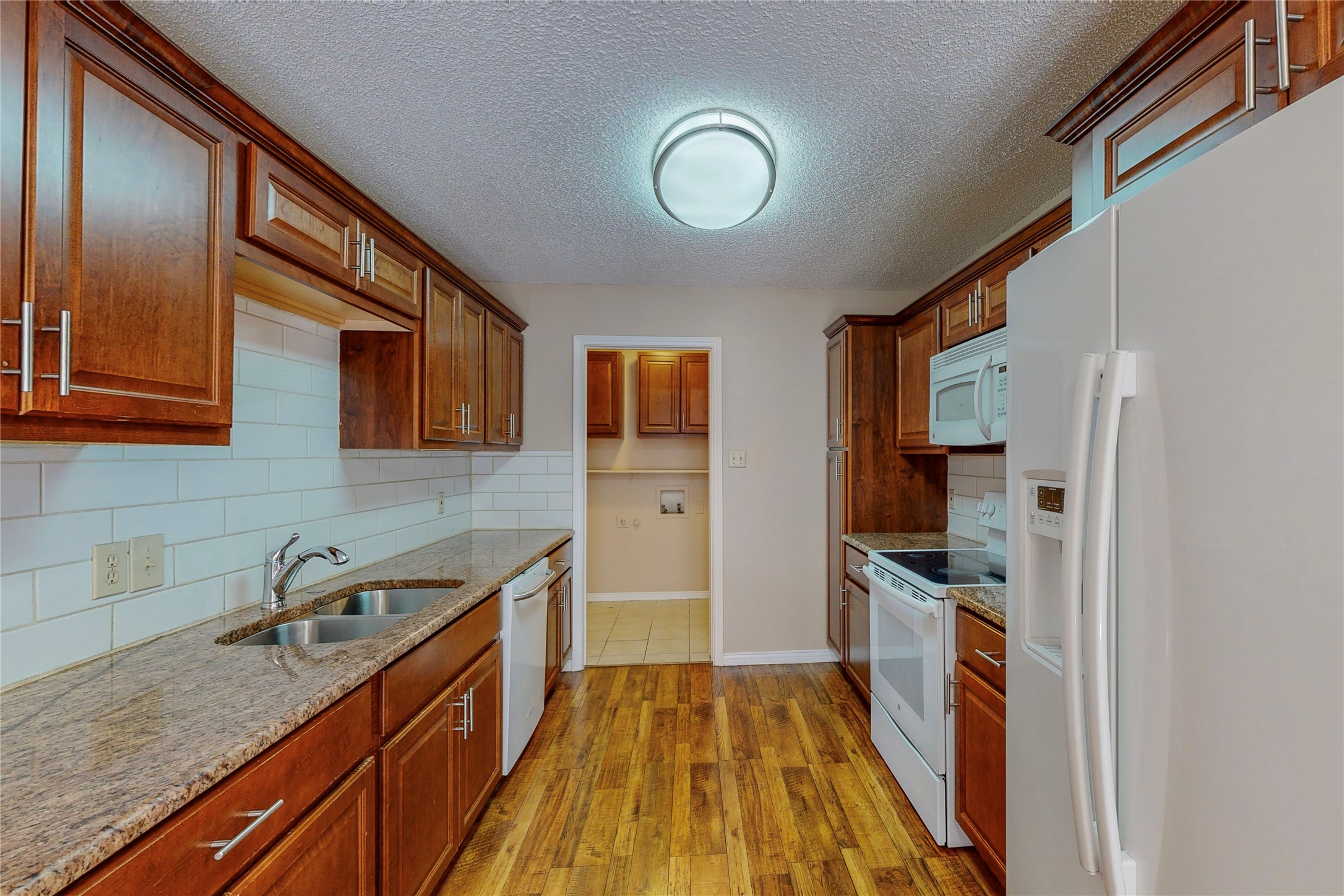 1912 N Irving Heights Drive Irving TX 75061