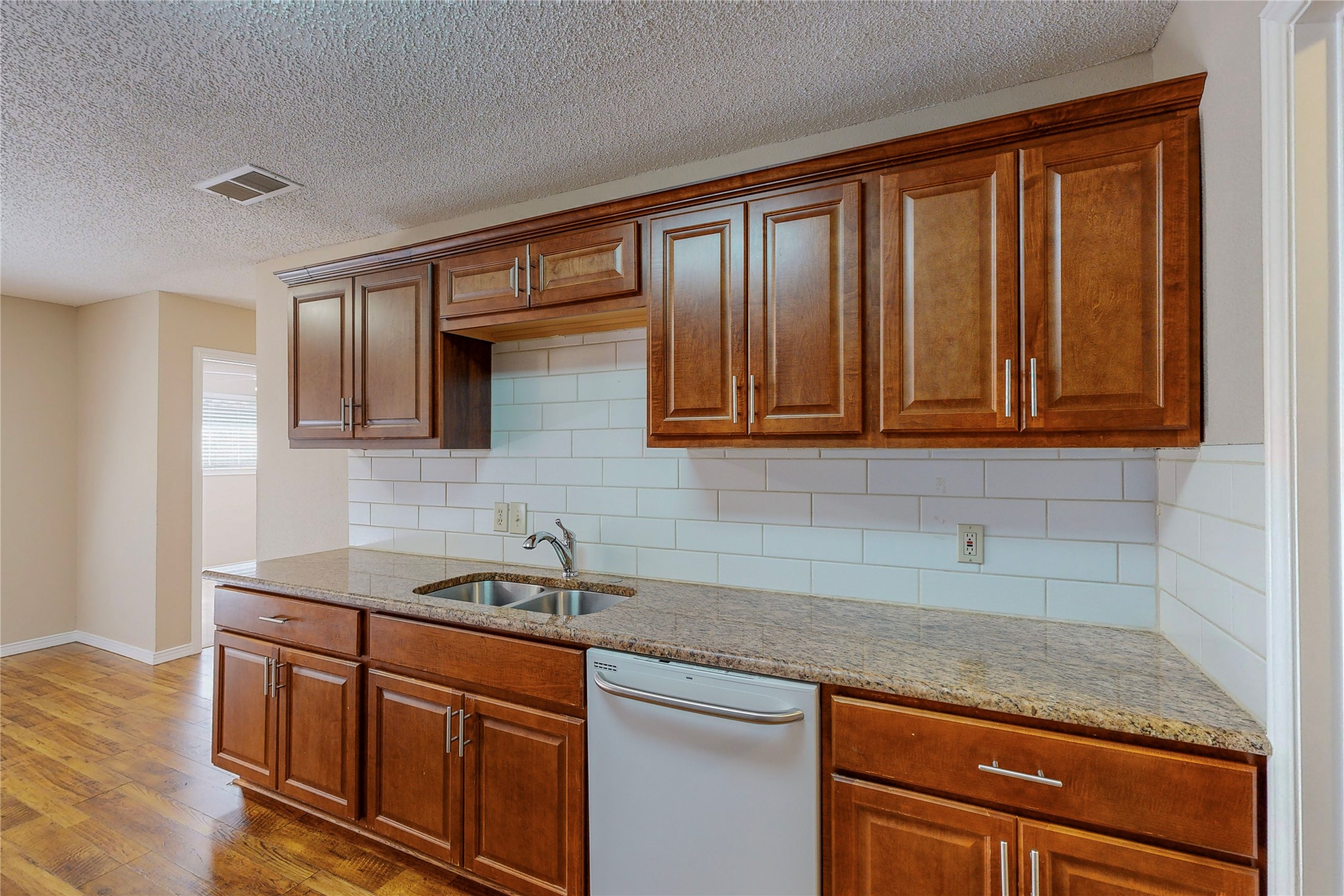 1912 N Irving Heights Drive Irving TX 75061