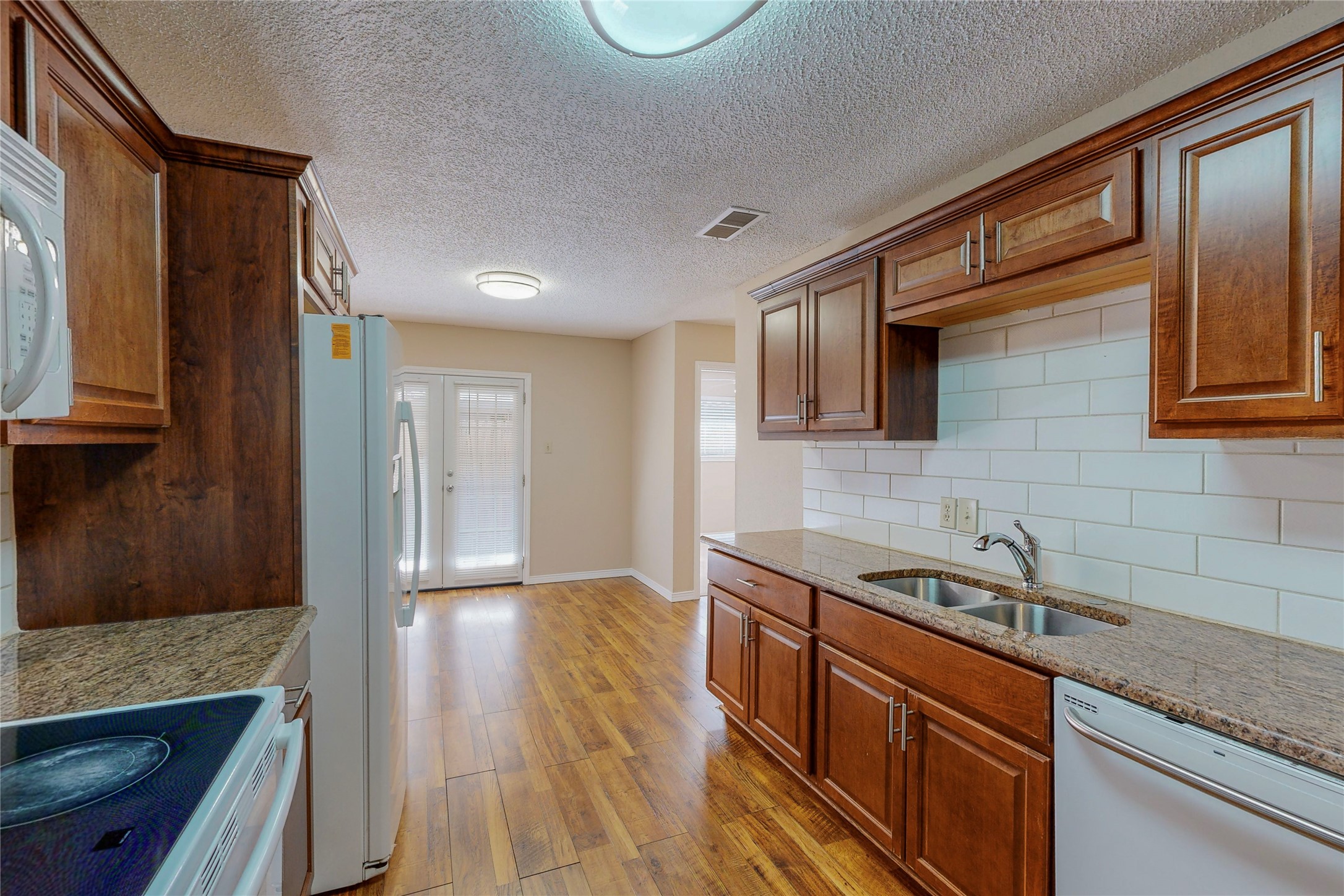 1912 N Irving Heights Drive Irving TX 75061