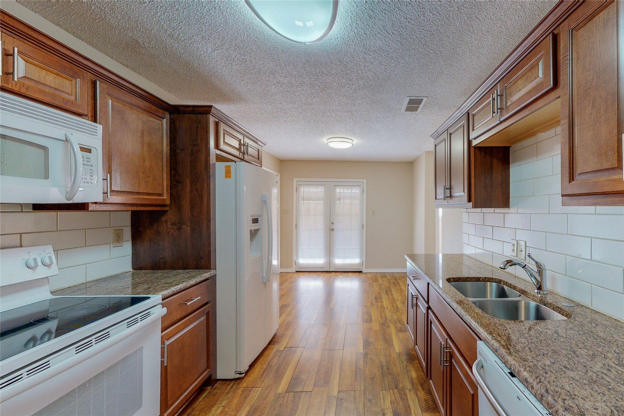 1912 N Irving Heights Drive Irving TX 75061