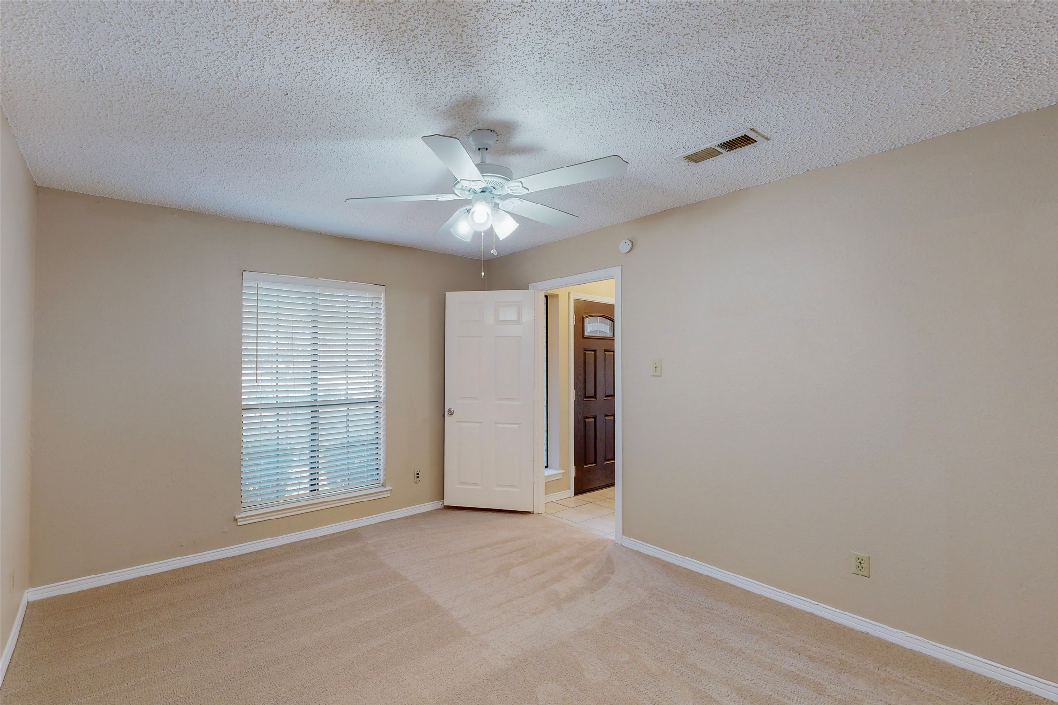 1912 N Irving Heights Drive Irving TX 75061
