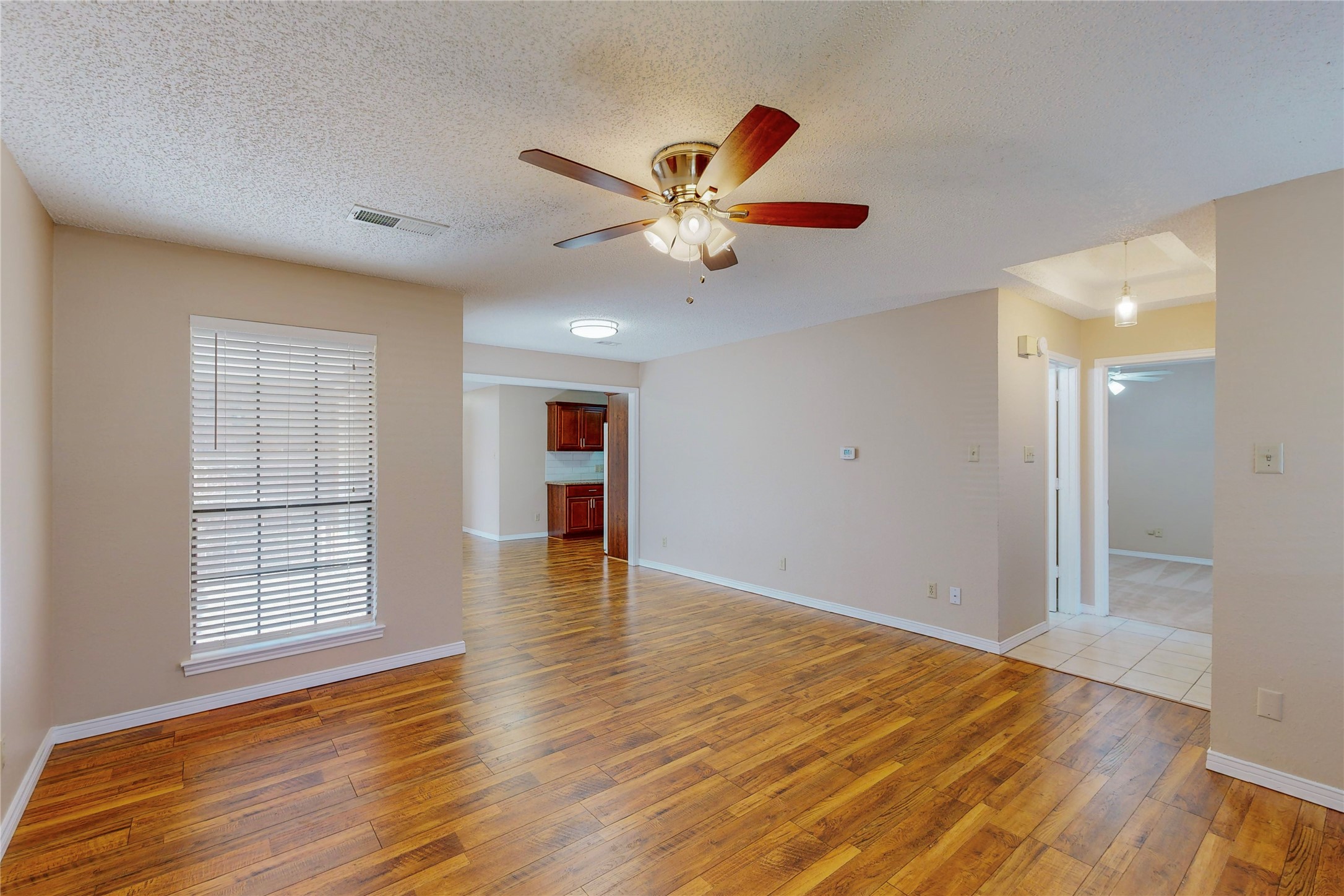 1912 N Irving Heights Drive Irving TX 75061