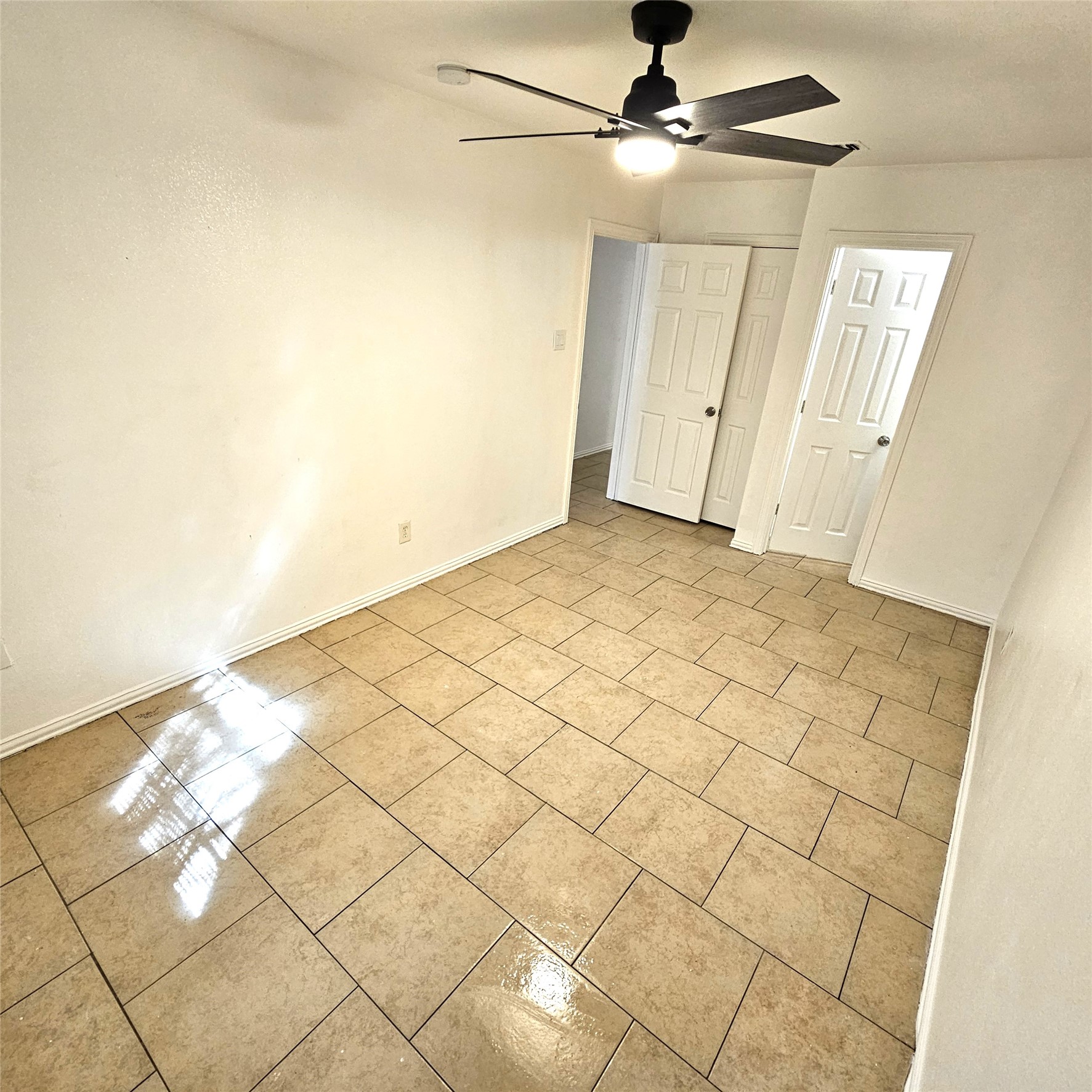 1810 Wiseman Avenue Fort Worth TX 76105
