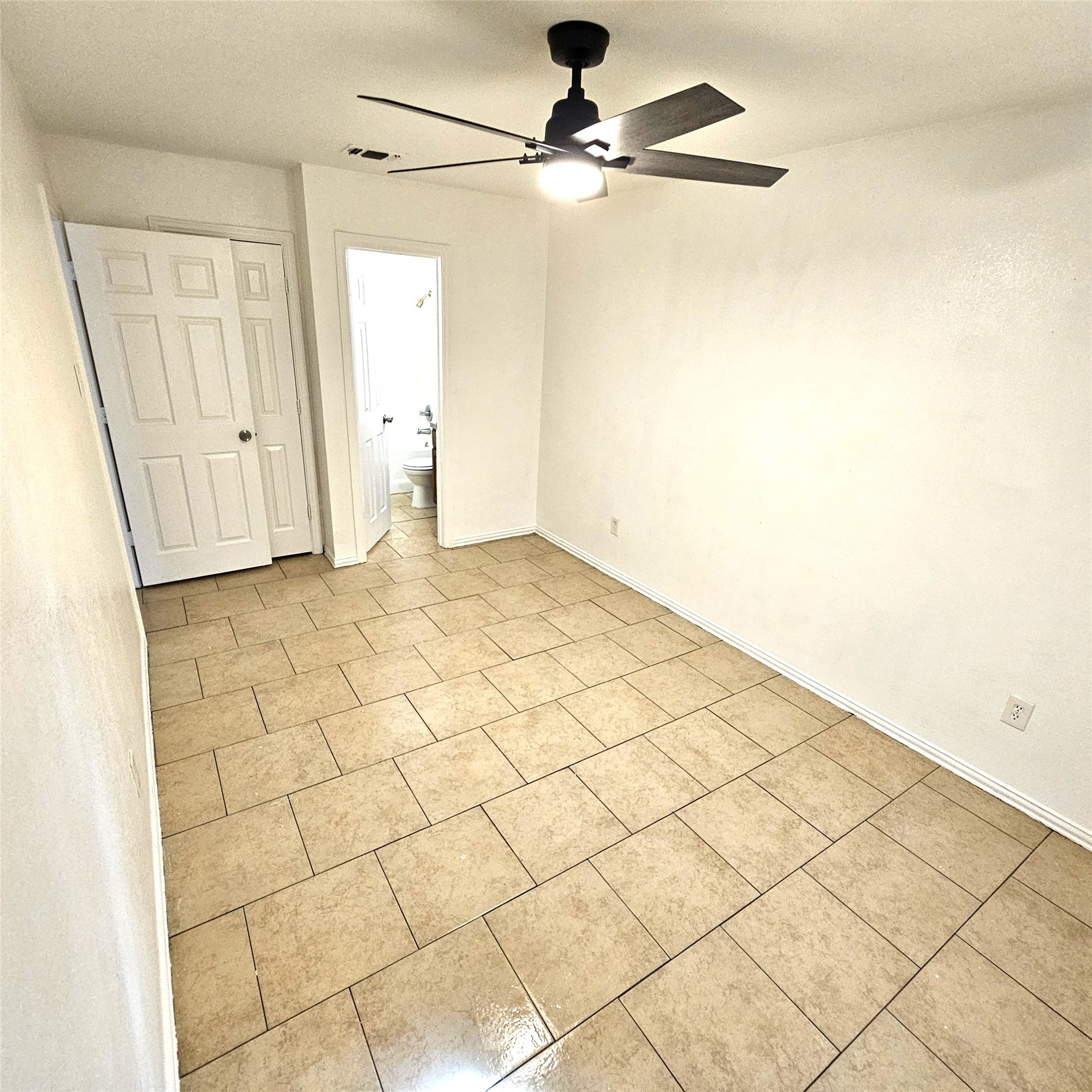1810 Wiseman Avenue Fort Worth TX 76105