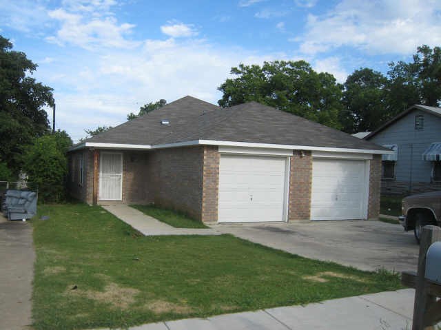 1810 Wiseman Avenue Fort Worth TX 76105
