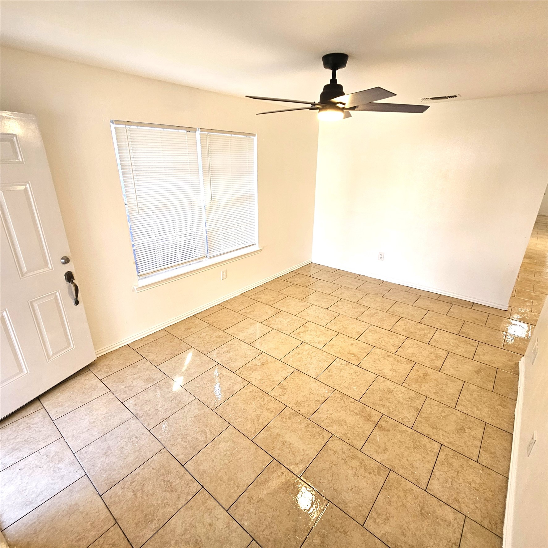 1810 Wiseman Avenue Fort Worth TX 76105