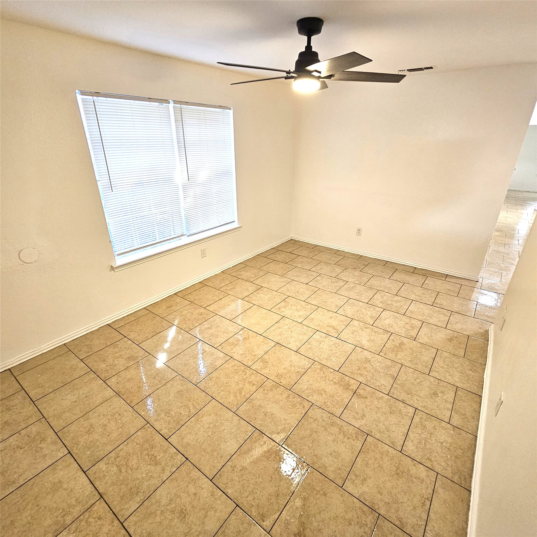 1810 Wiseman Avenue Fort Worth TX 76105