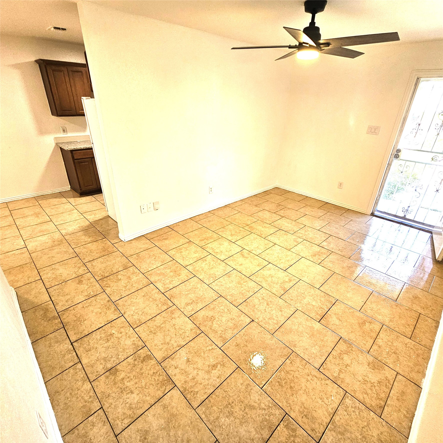 1810 Wiseman Avenue Fort Worth TX 76105