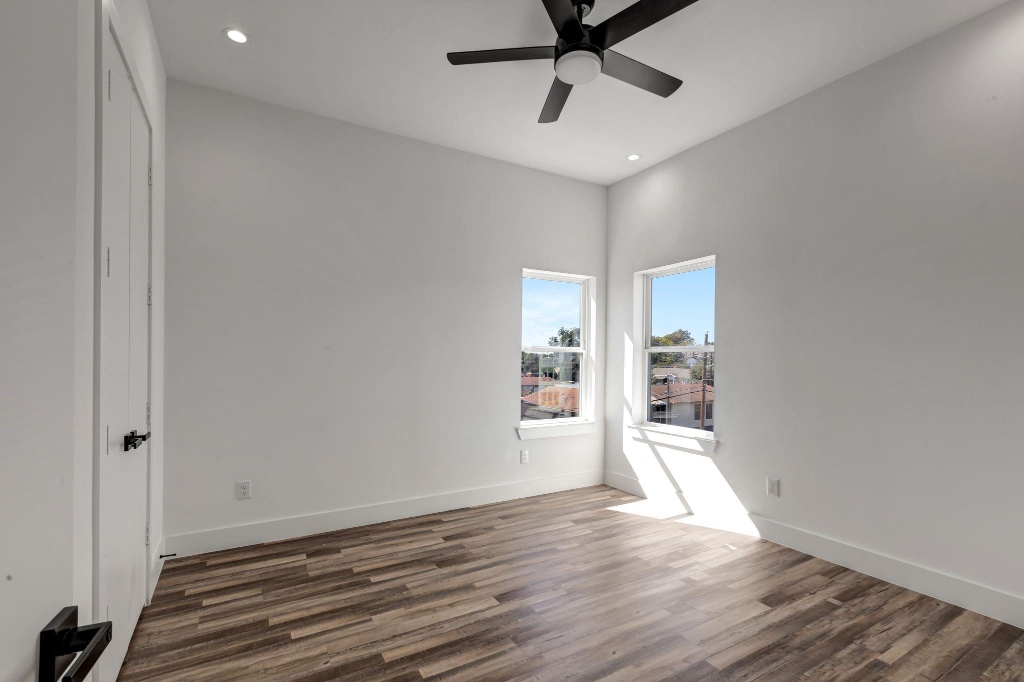 521 Melba Street Dallas TX 75208