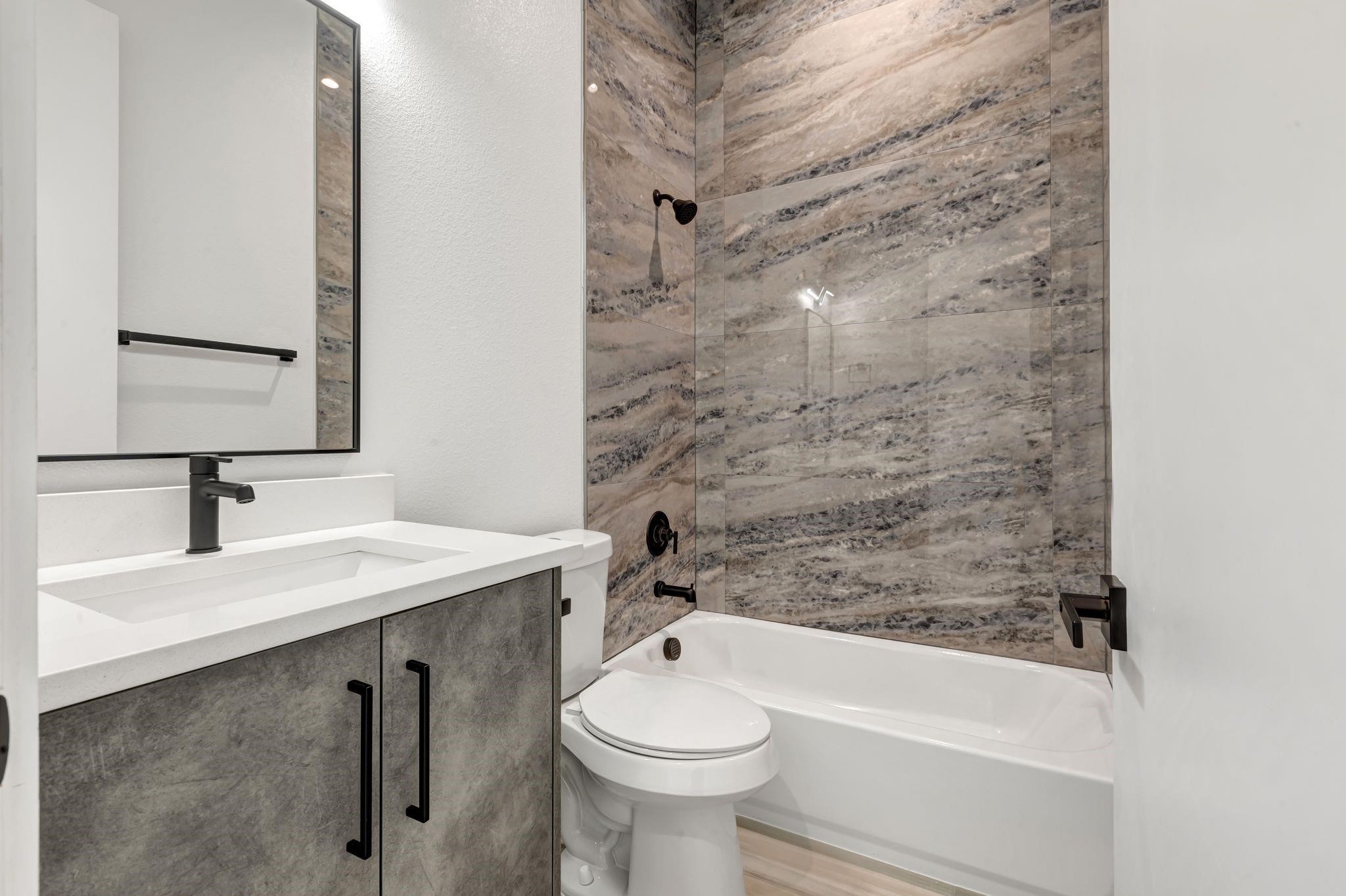 521 Melba Street Dallas TX 75208