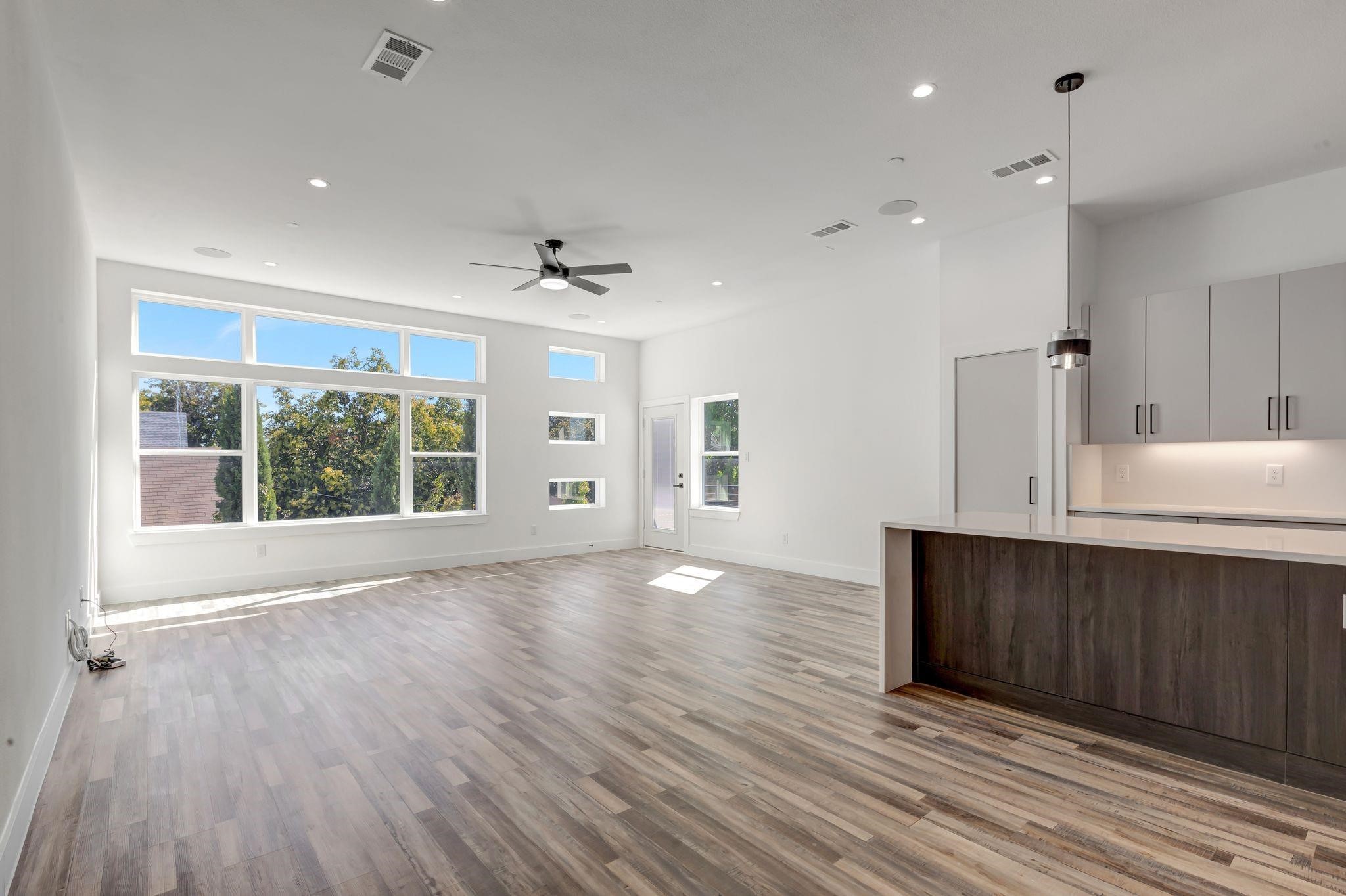 521 Melba Street Dallas TX 75208