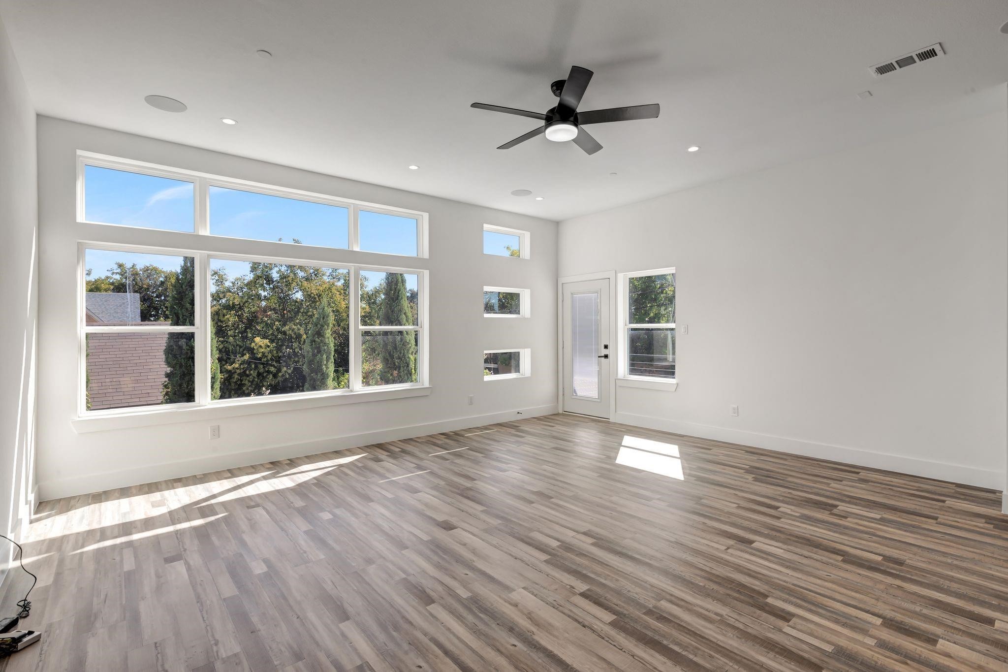 521 Melba Street Dallas TX 75208
