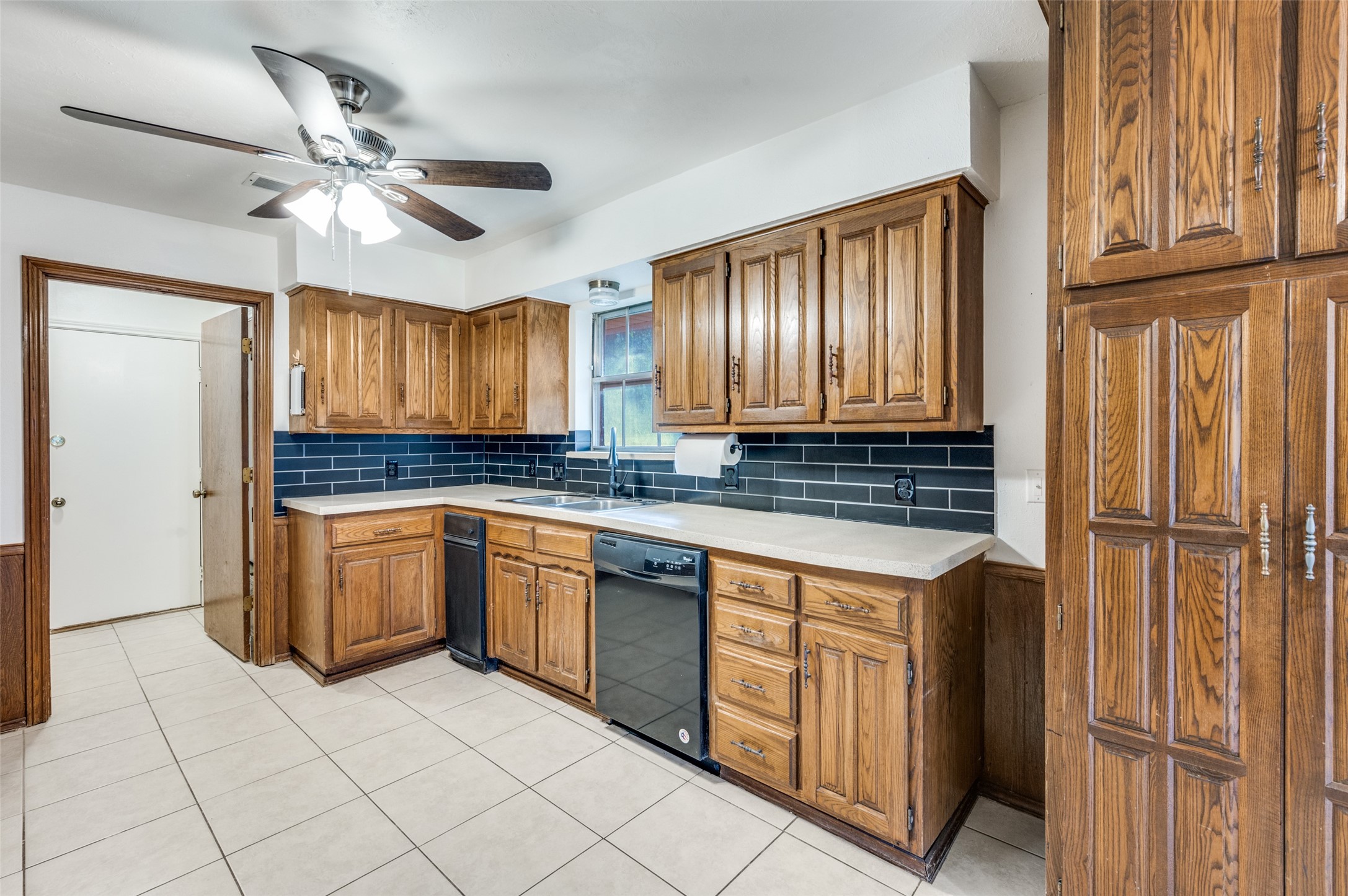 6 Longhurst Court Pantego TX 76013