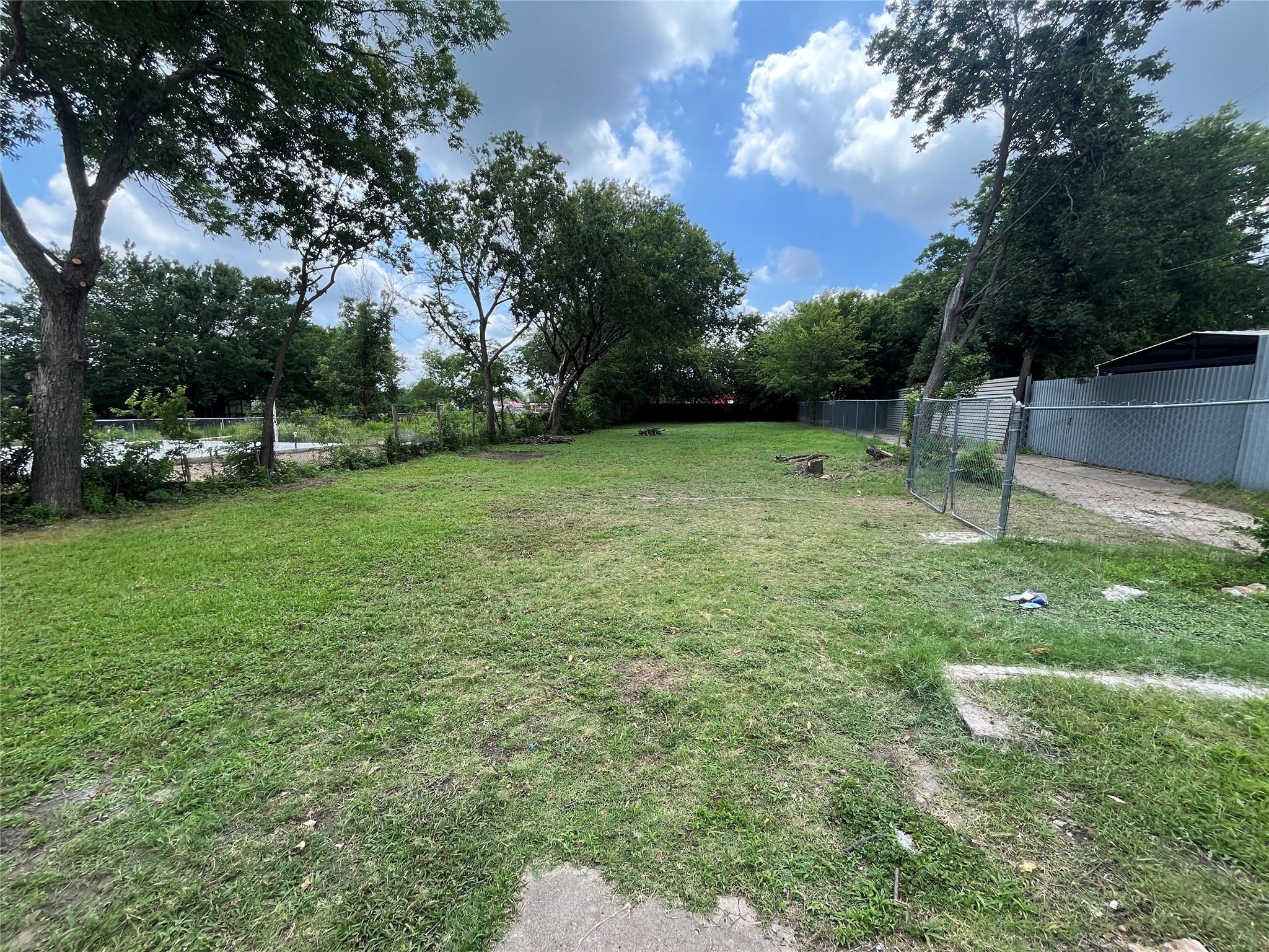 2423 Lolita Drive Dallas TX 75227