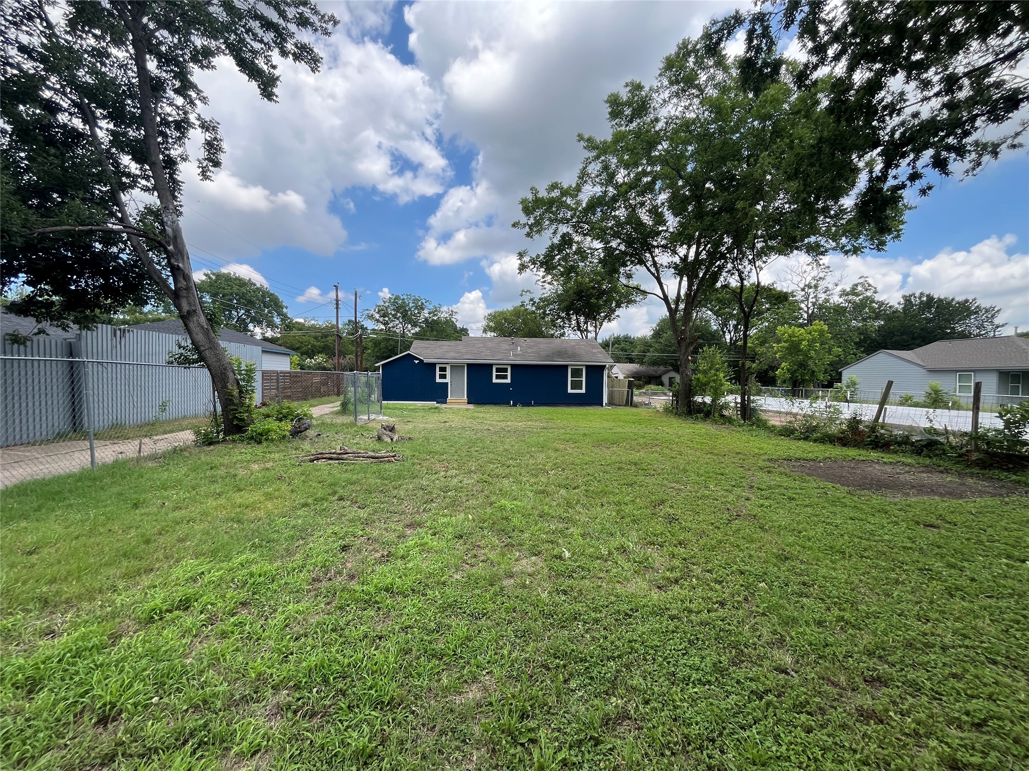 2423 Lolita Drive Dallas TX 75227