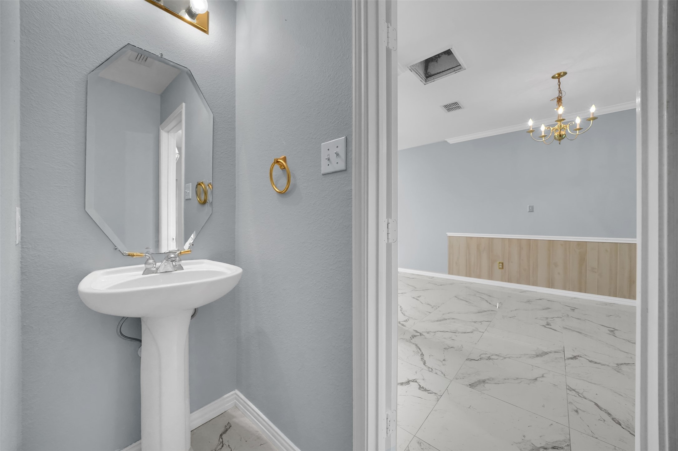 1970 Garrison Way Garland TX 75040