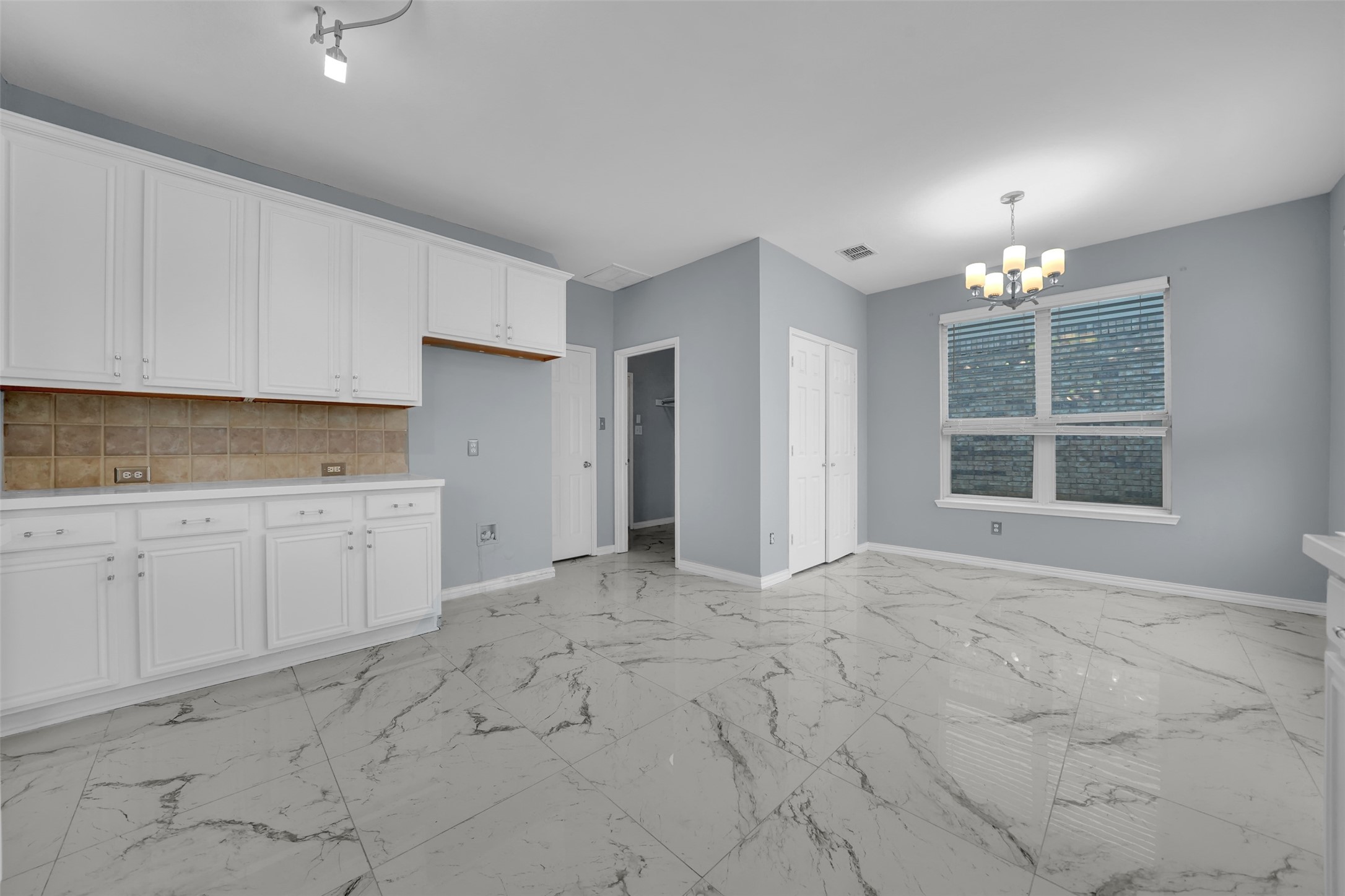1970 Garrison Way Garland TX 75040